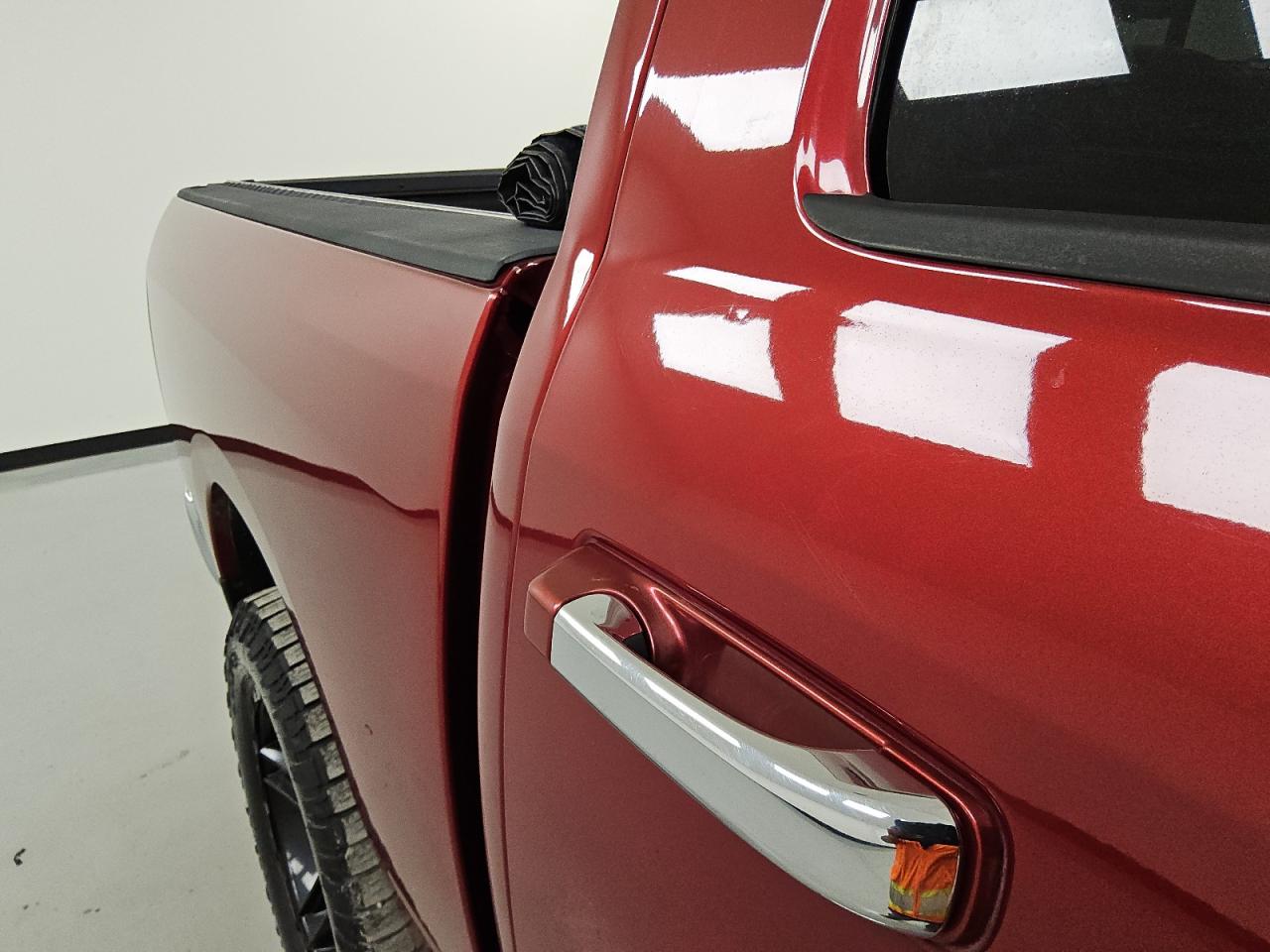2014 Ram 1500 Slt Red vin: 1C6RR6LT3ES121825 Damage: Right Rear Door, Dent(S) W/ Paint Dmg, 1/2 To 1 Inch