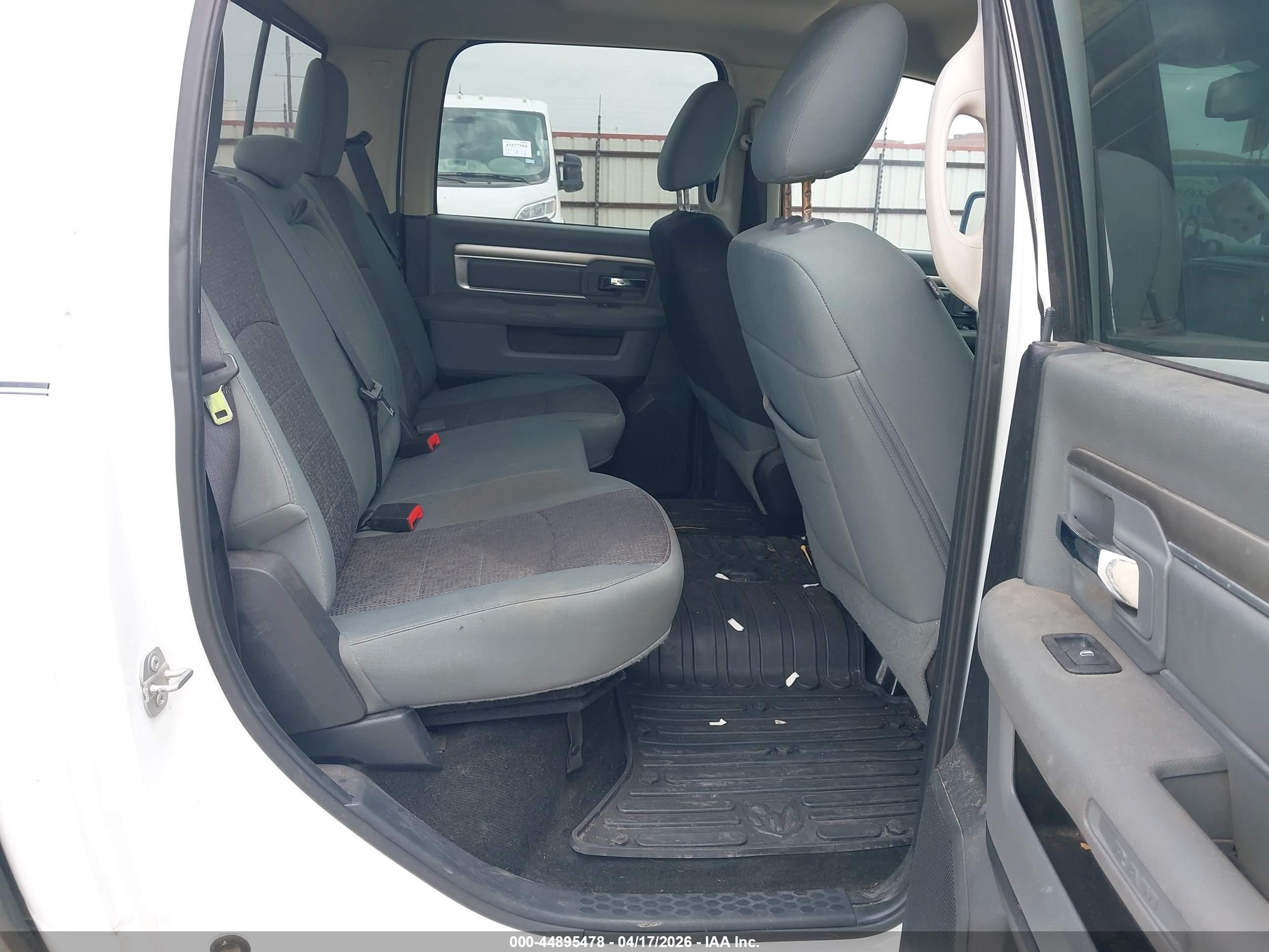 2015 Ram 1500 Outdoorsman White vin: 1C6RR6LT4FS639704