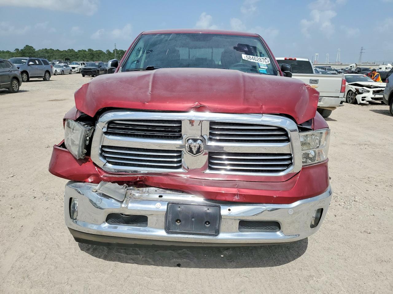 2015 Ram 1500 Burgundy vin: 1C6RR6LT4FS692628