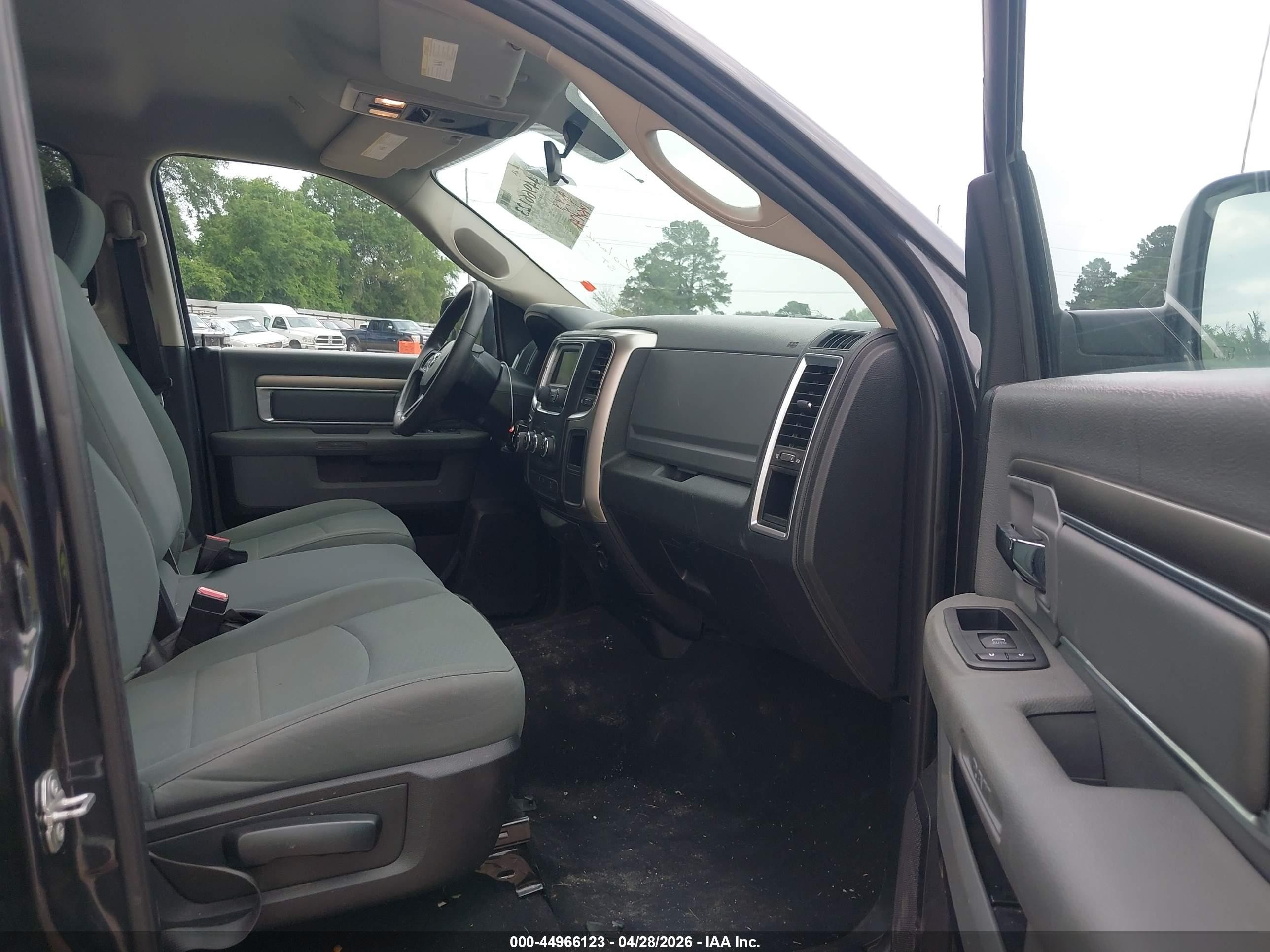 2018 Ram 1500 Slt  4x2 5'7 Box Gray vin: 1C6RR6LT5JS303536
