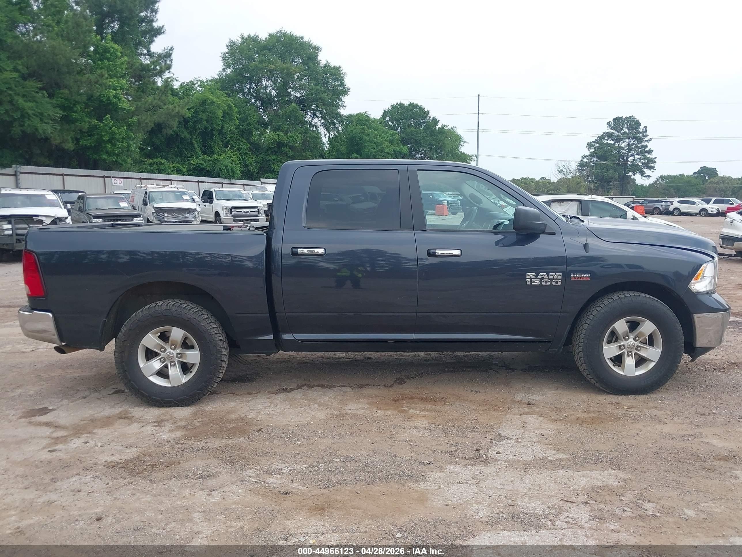 2018 Ram 1500 Slt  4x2 5'7 Box Gray vin: 1C6RR6LT5JS303536
