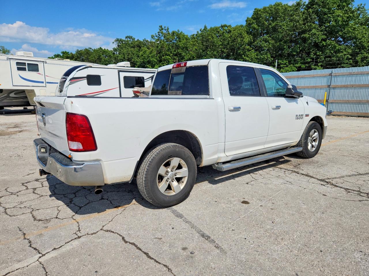 2015 Ram 1500 Slt White vin: 1C6RR6LT7FS559393