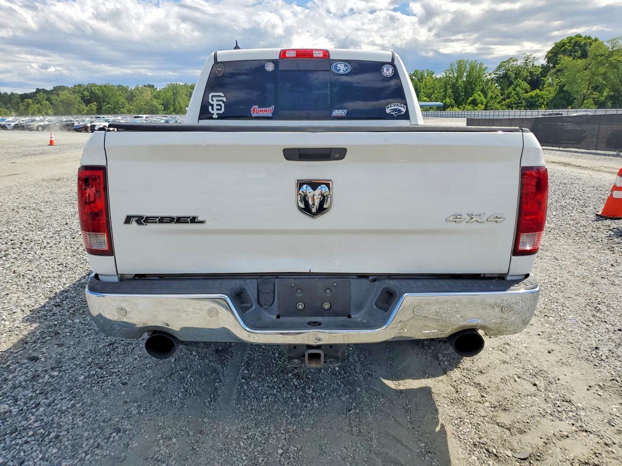 2014 Ram 1500 Slt White vin: 1C6RR6LT8ES206143