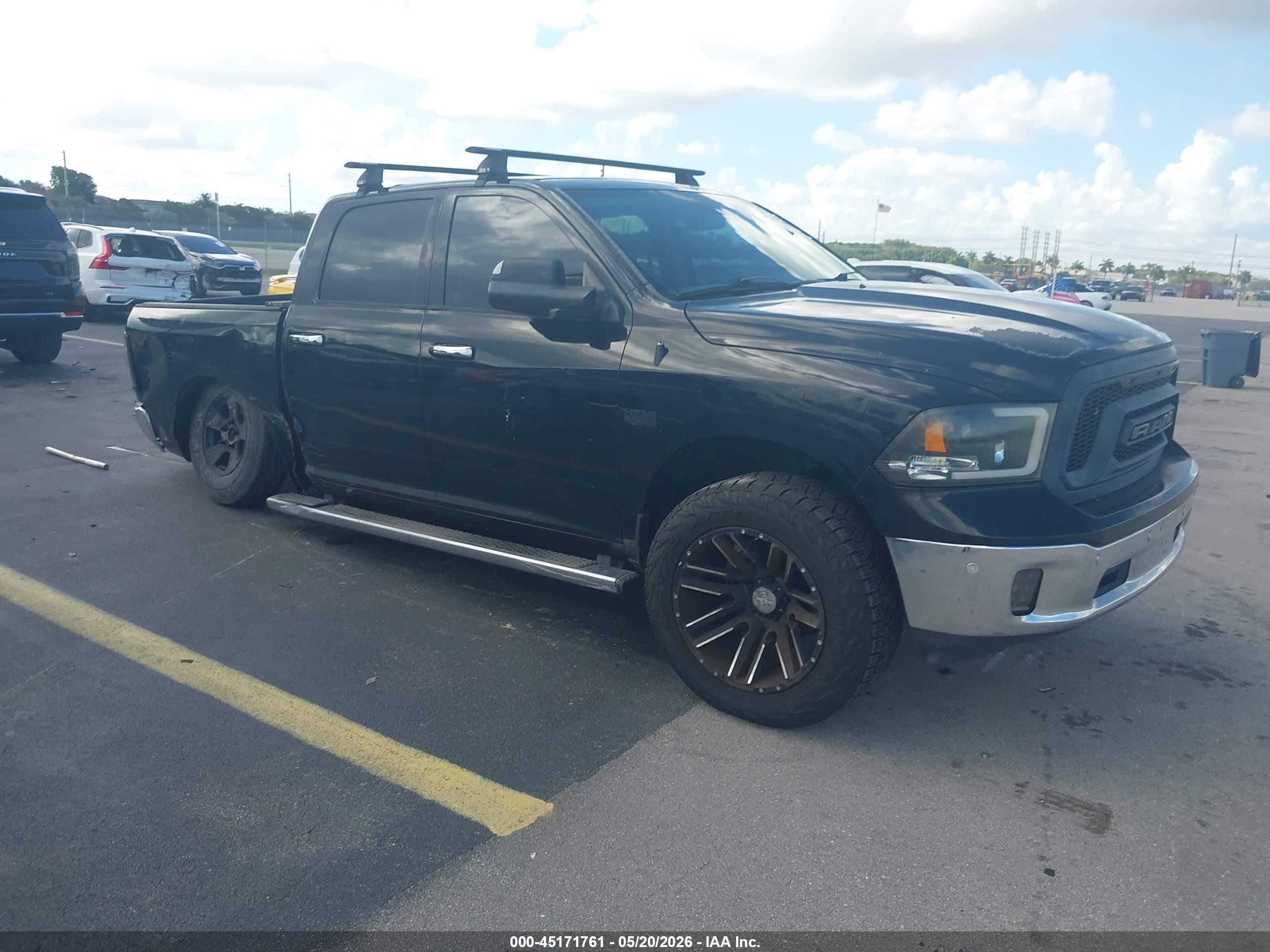 1C6RR6LT8FS583895