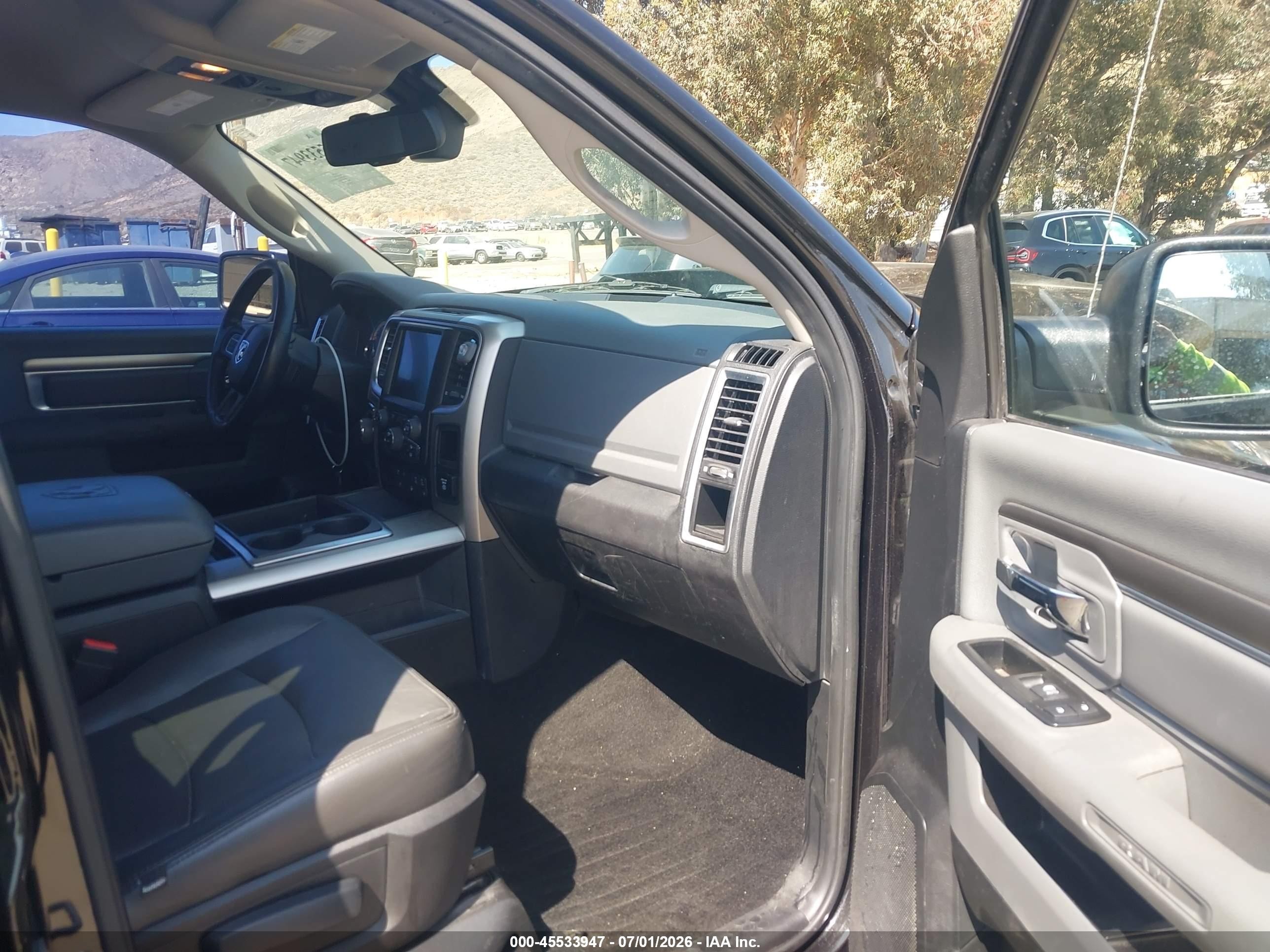 2015 Ram 1500 Outdoorsman Black vin: 1C6RR6LT8FS675427