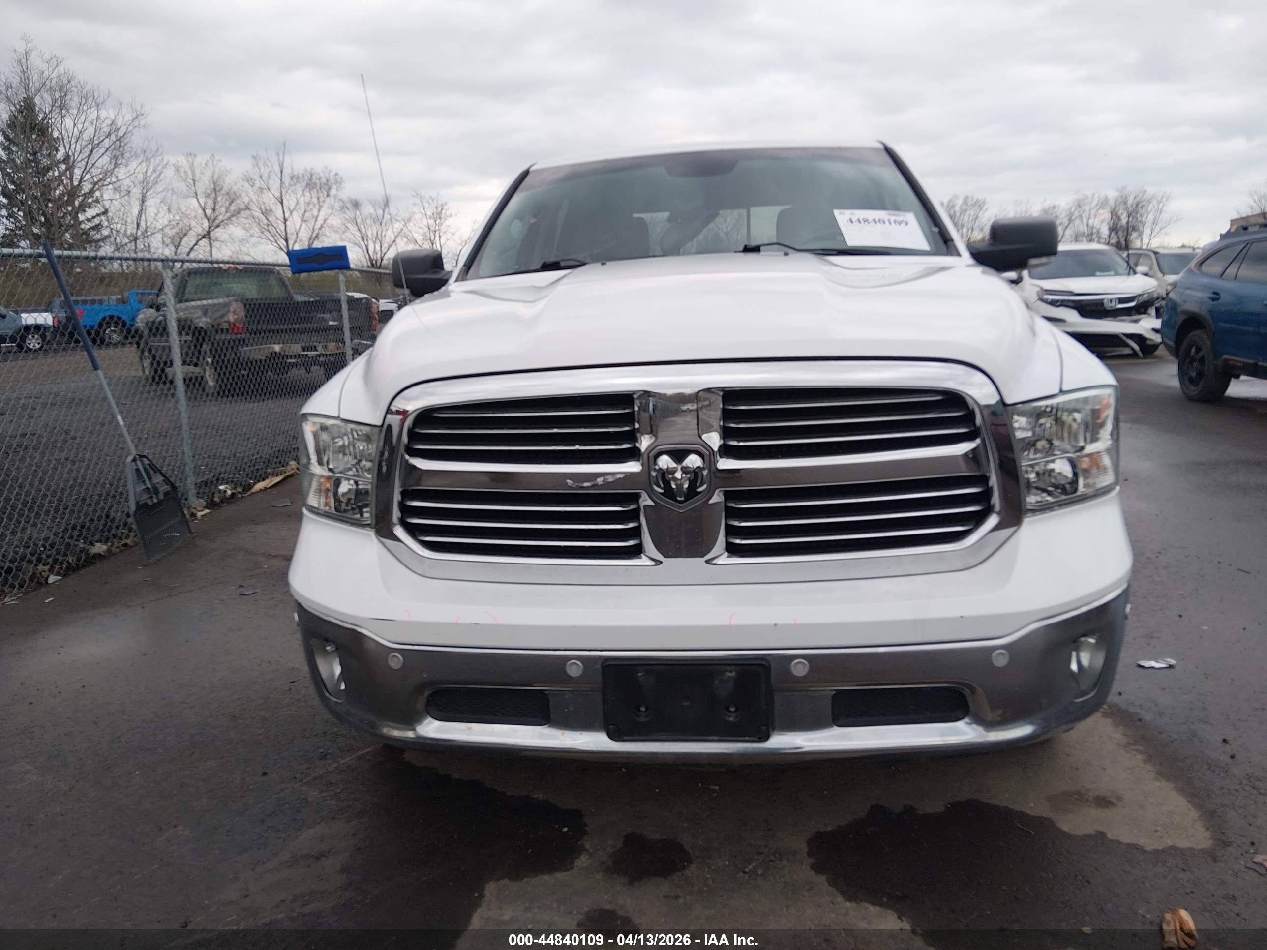 2017 Ram 1500 Lone Star  4x2 5'7 Box Белый vin: 1C6RR6LT8HS855154
