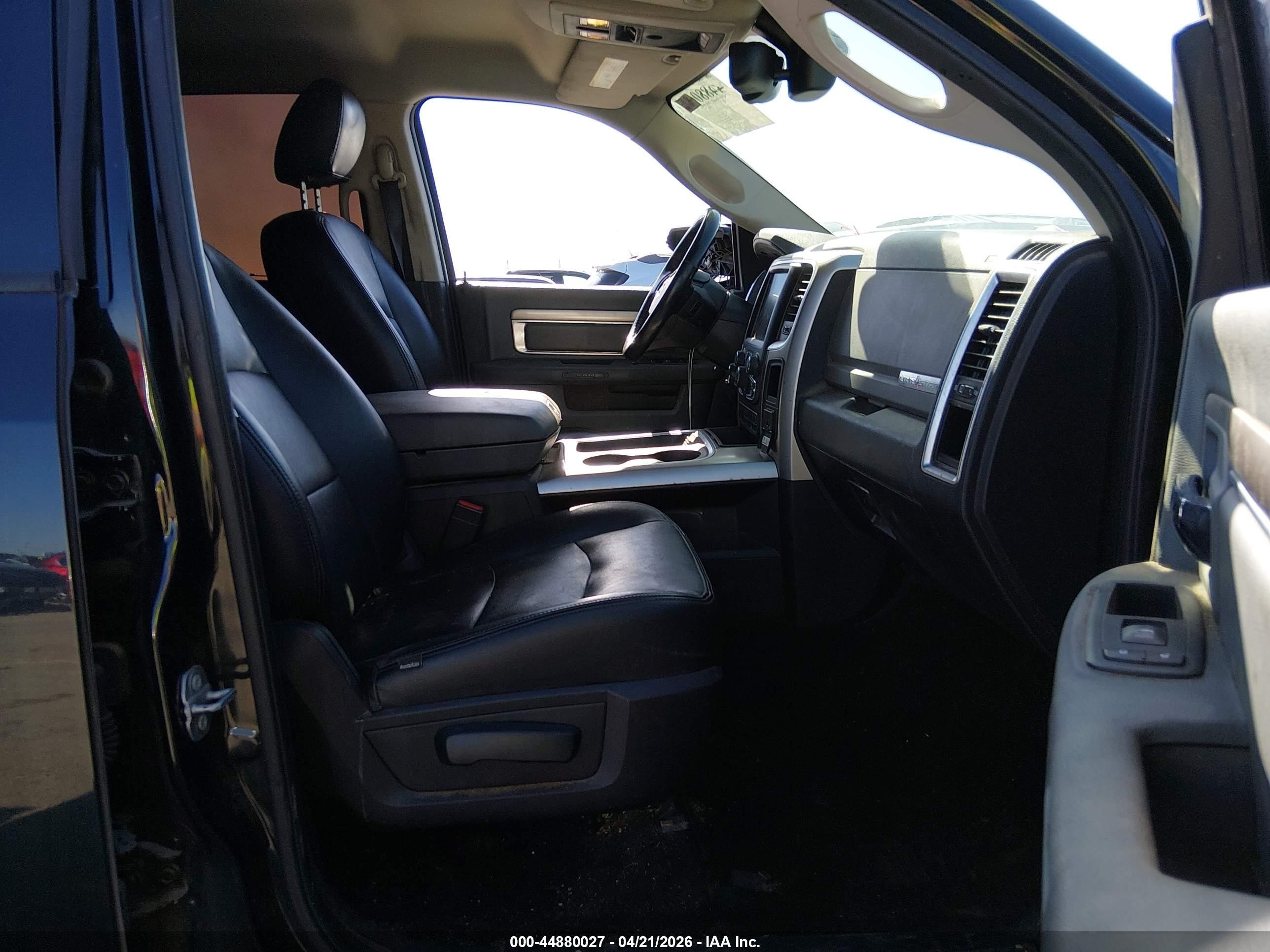 2016 Ram 1500 Lone Star Черный vin: 1C6RR6LT9GS128510