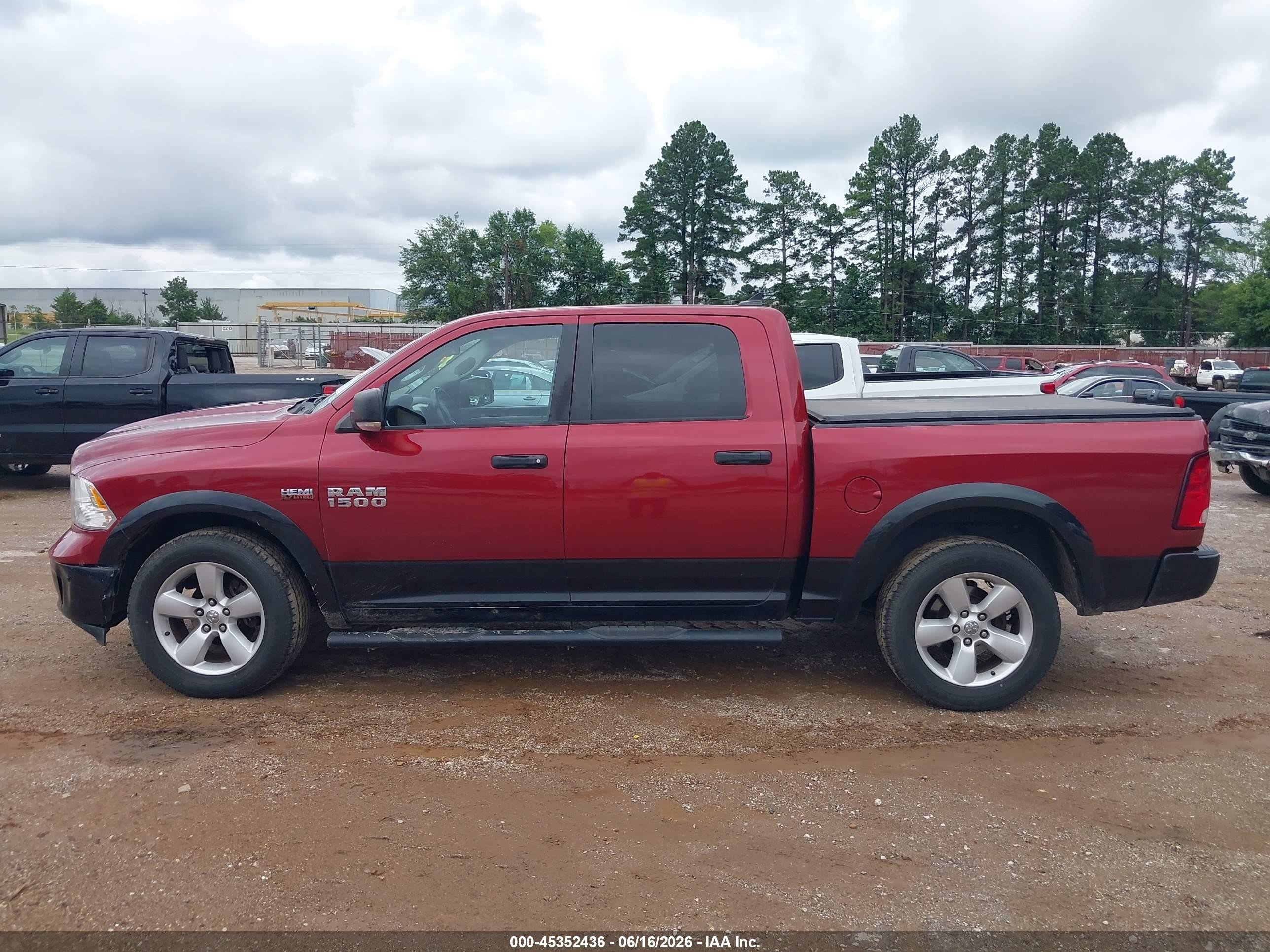 2015 Ram 1500 Outdoorsman Бордовый vin: 1C6RR6LTXFS639819