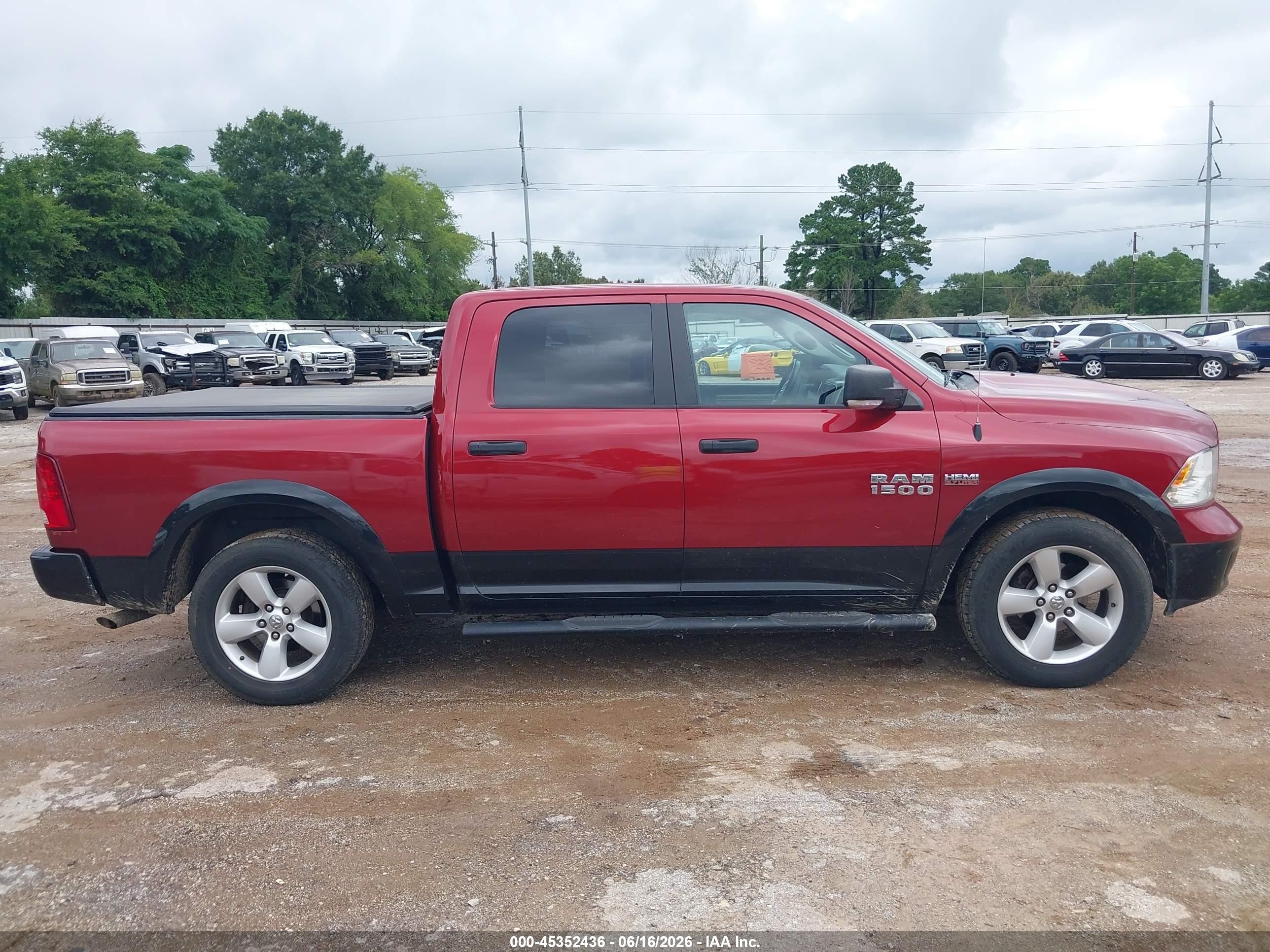 2015 Ram 1500 Outdoorsman Бордовый vin: 1C6RR6LTXFS639819