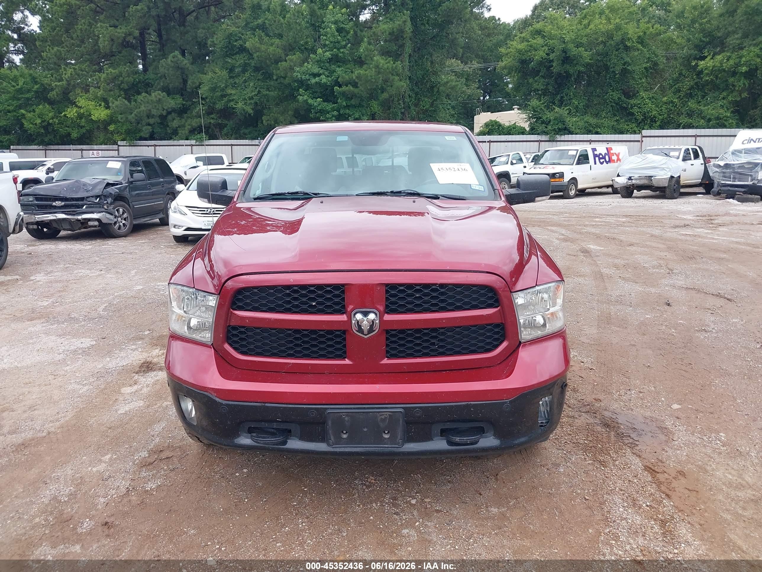 2015 Ram 1500 Outdoorsman Бордовый vin: 1C6RR6LTXFS639819