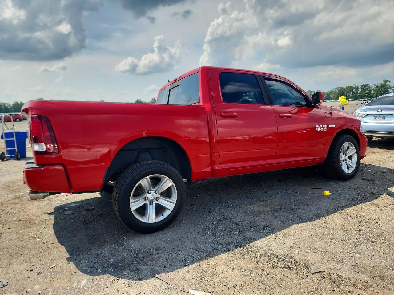 2013 Ram 1500 Sport Red vin: 1C6RR6MT4DS627449