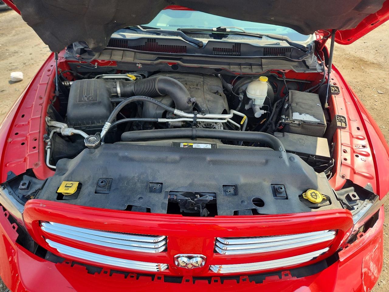 2013 Ram 1500 Sport Red vin: 1C6RR6MT4DS627449
