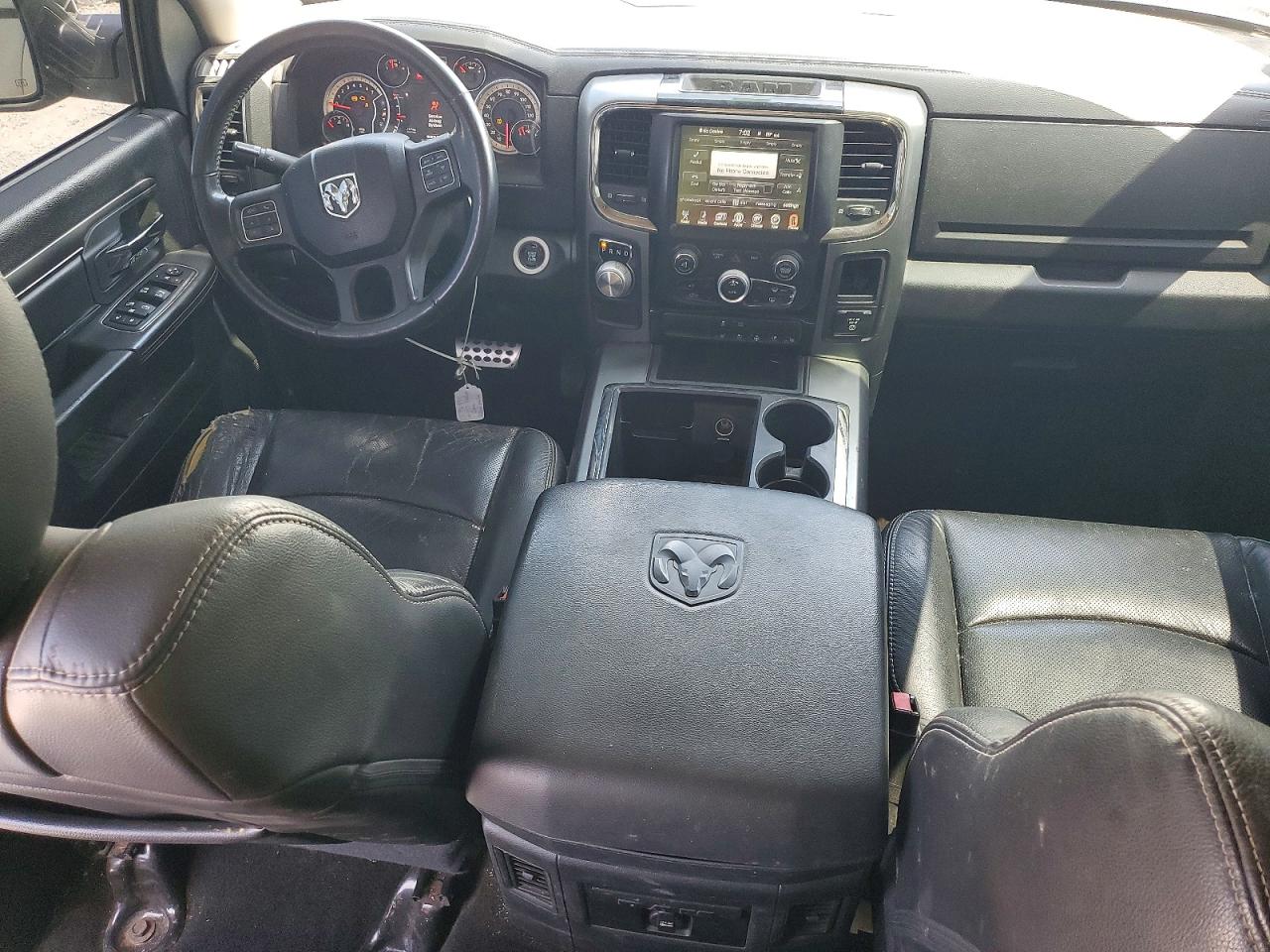 2015 Ram 1500 Sport White vin: 1C6RR6MT4FS592494