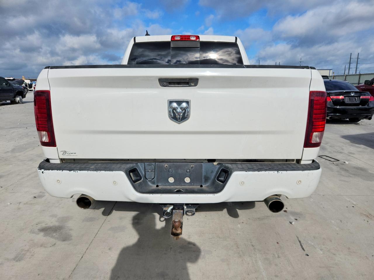 2014 Ram 1500 Sport White vin: 1C6RR6MT5ES333012
