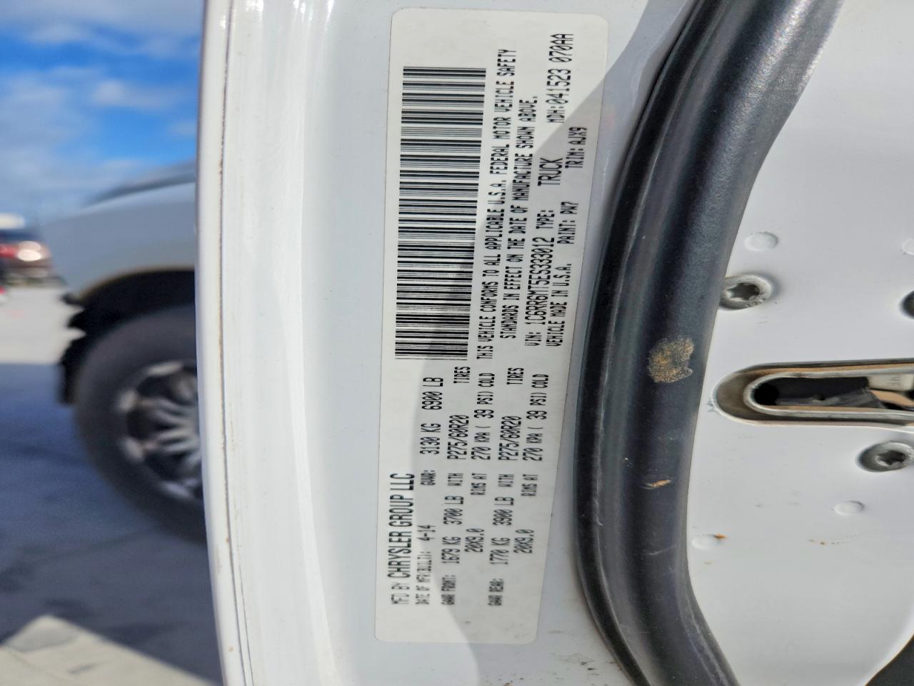 2014 Ram 1500 Sport White vin: 1C6RR6MT5ES333012