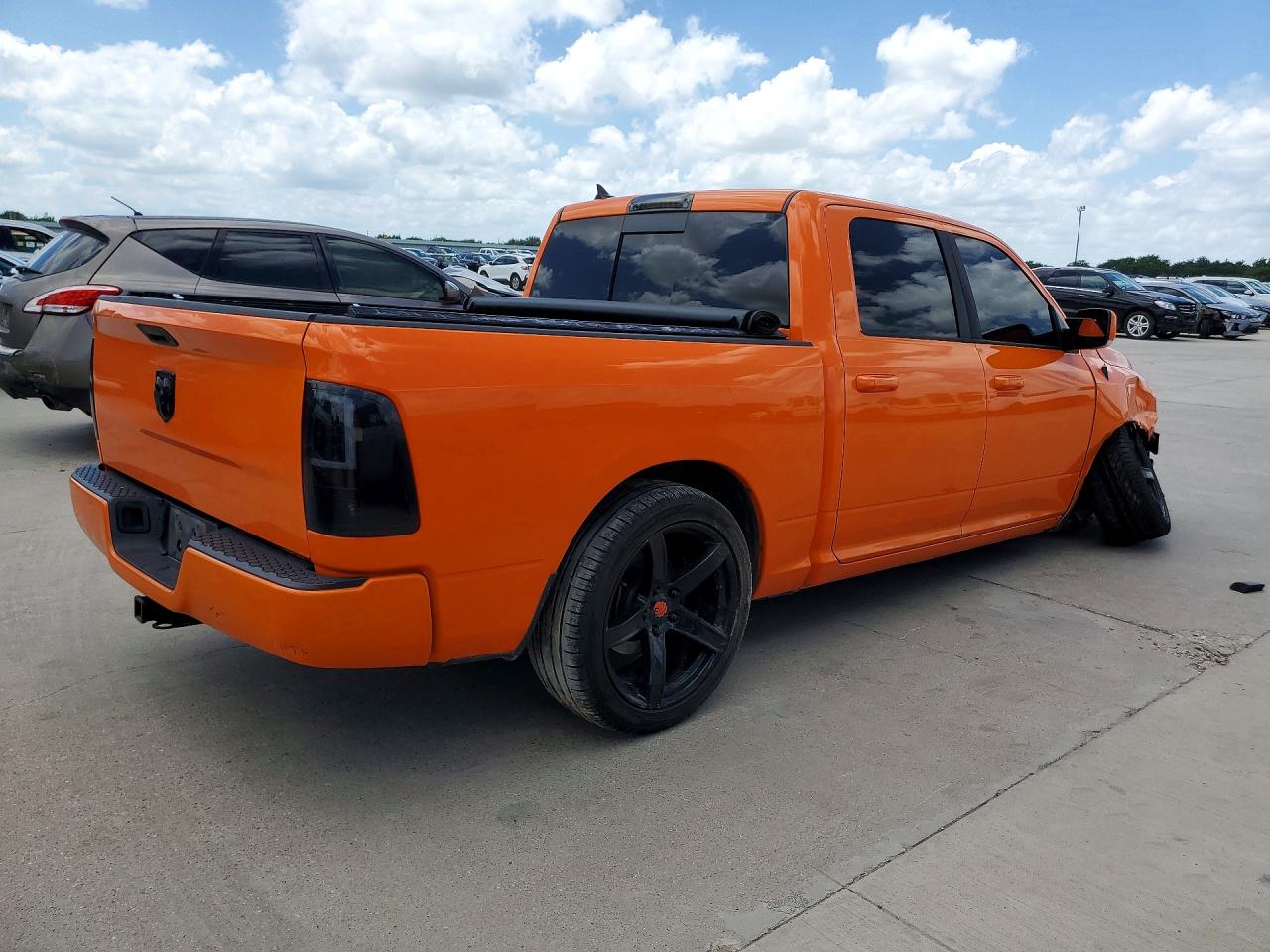 2015 Ram 1500 Sport Orange vin: 1C6RR6MT6FS686120
