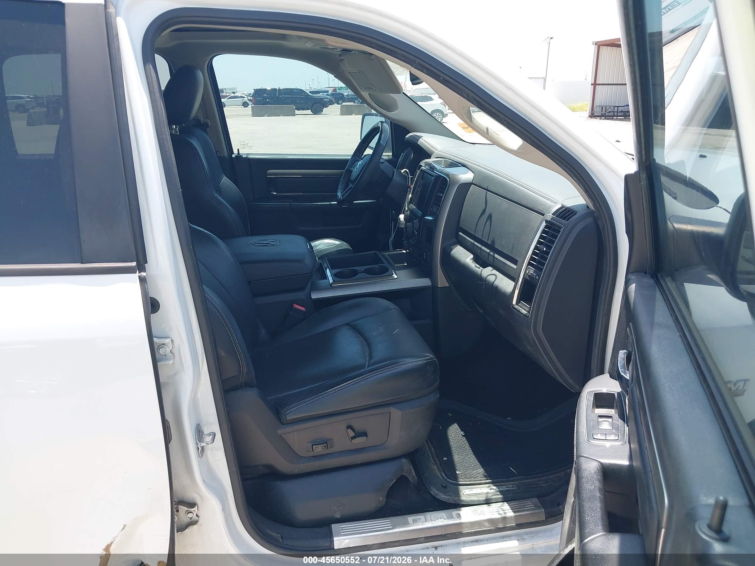 2014 Ram 1500 Sport Белый vin: 1C6RR6MTXES101487