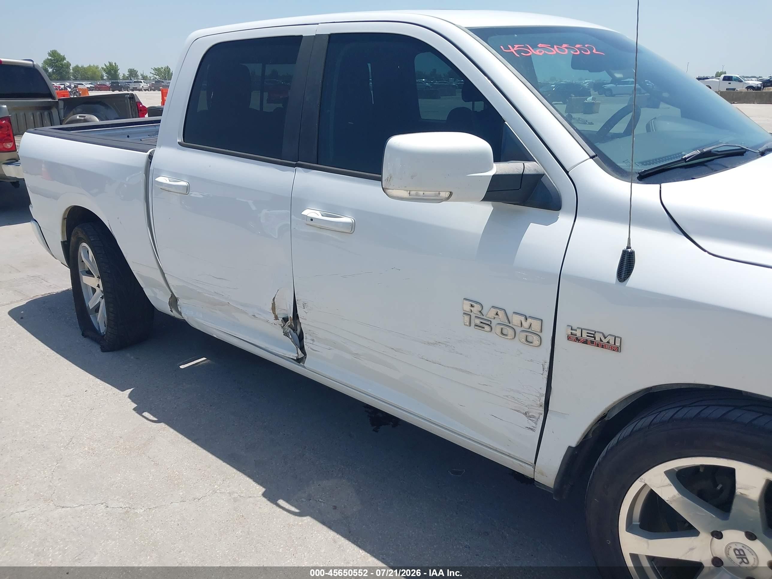 2014 Ram 1500 Sport Белый vin: 1C6RR6MTXES101487