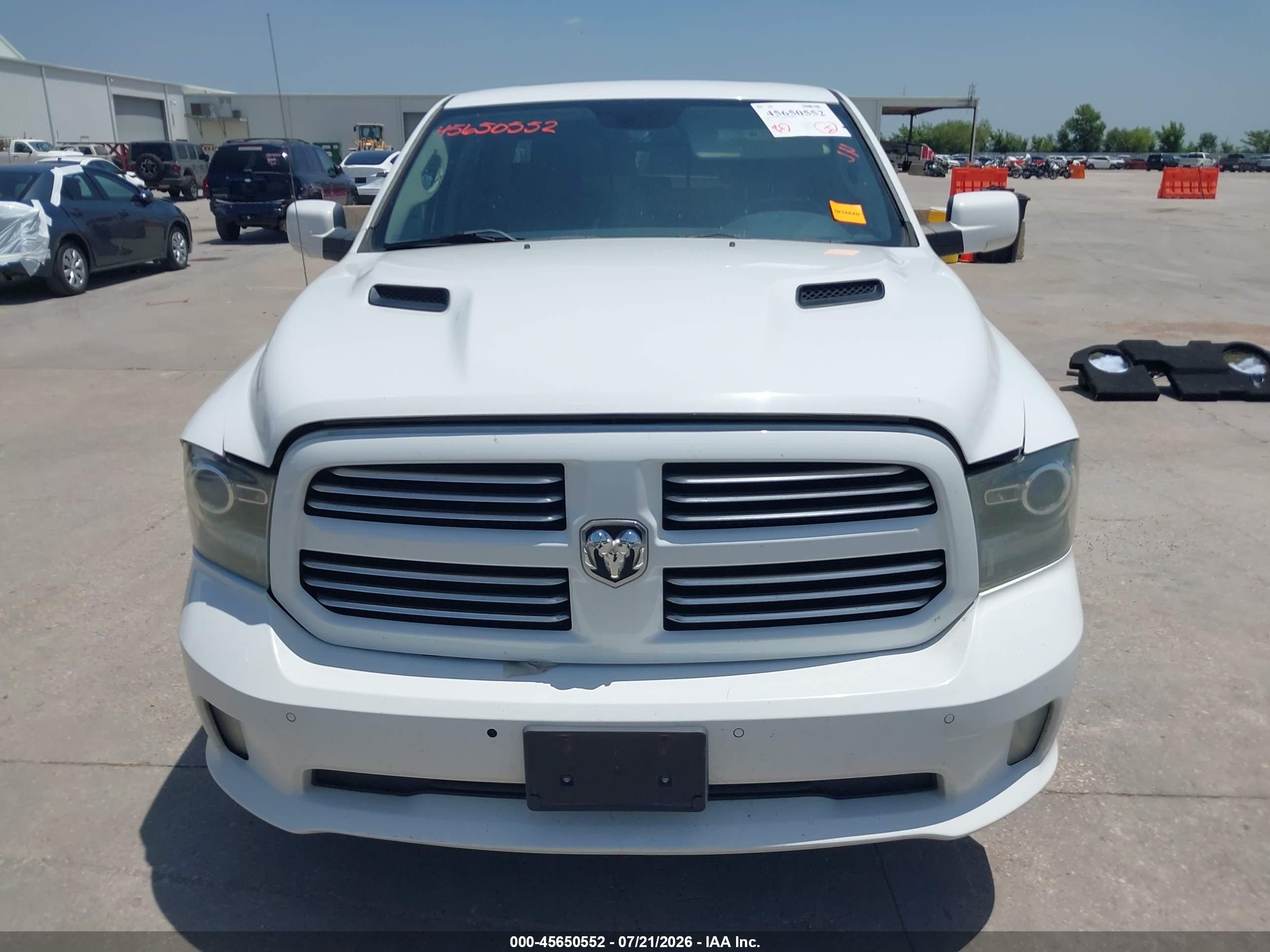 2014 Ram 1500 Sport Белый vin: 1C6RR6MTXES101487
