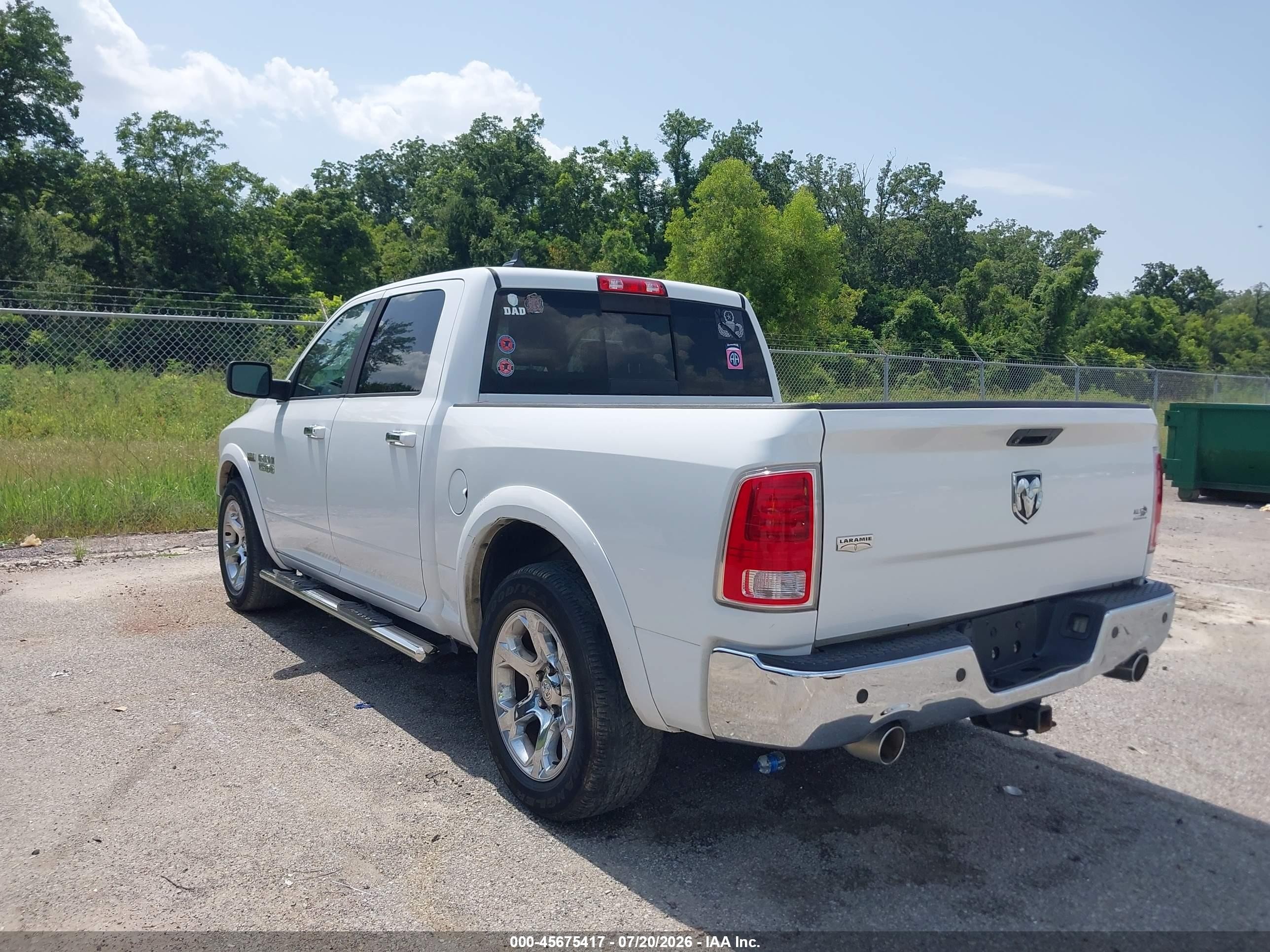 2013 Ram 1500 Laramie White vin: 1C6RR6NT2DS711865