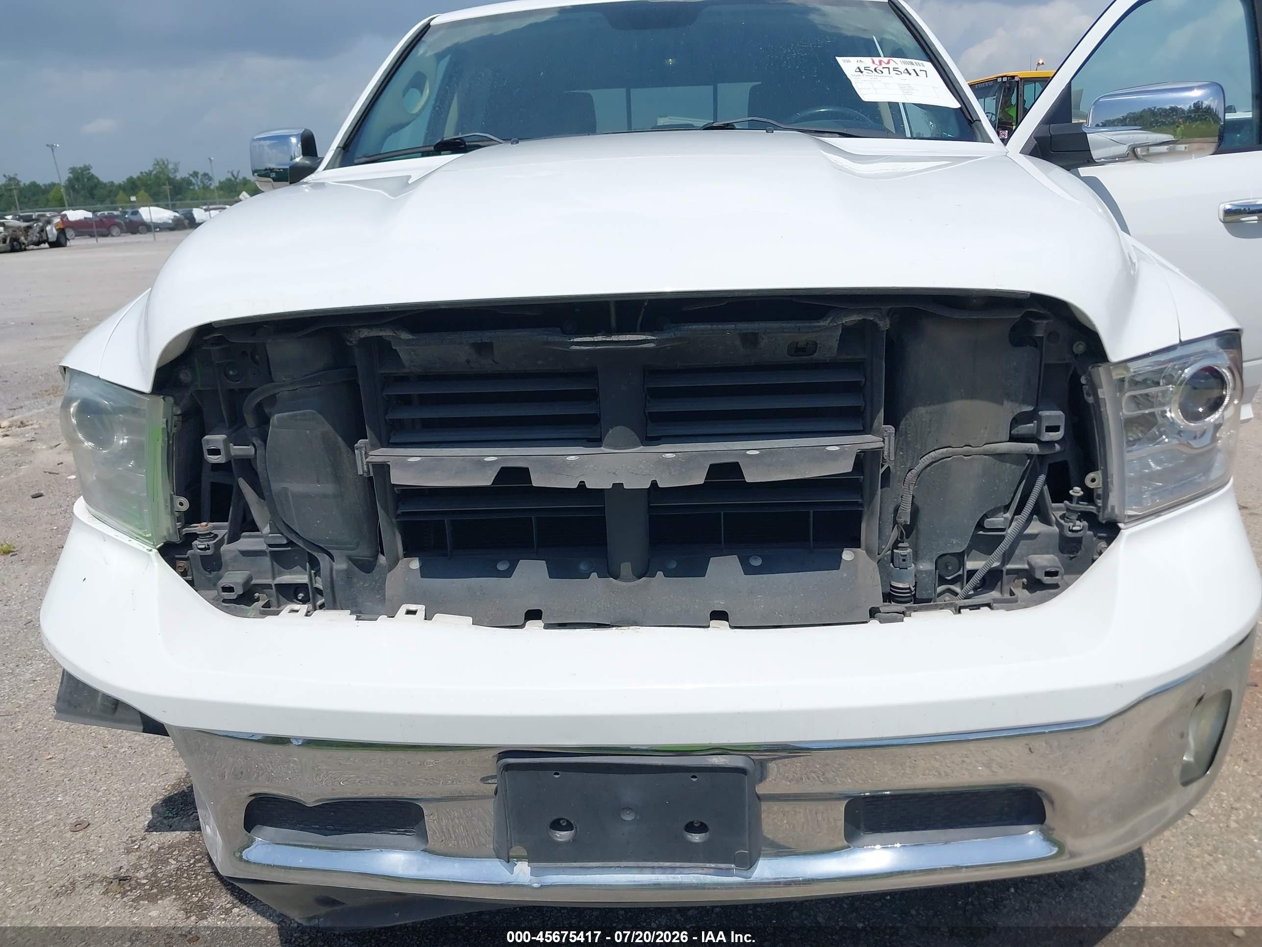 2013 Ram 1500 Laramie White vin: 1C6RR6NT2DS711865