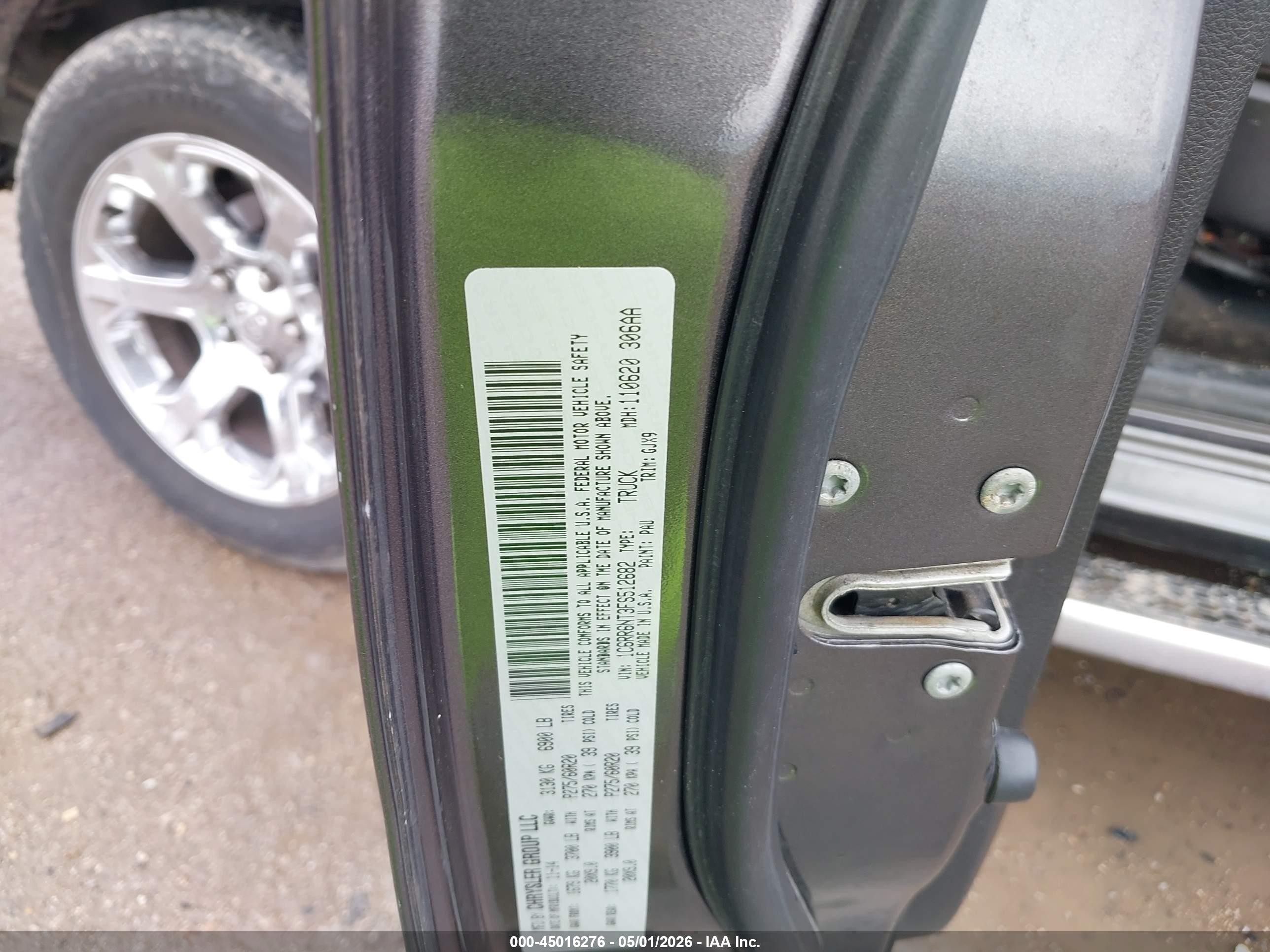 2015 Ram 1500 Laramie Gray vin: 1C6RR6NT3FS512682