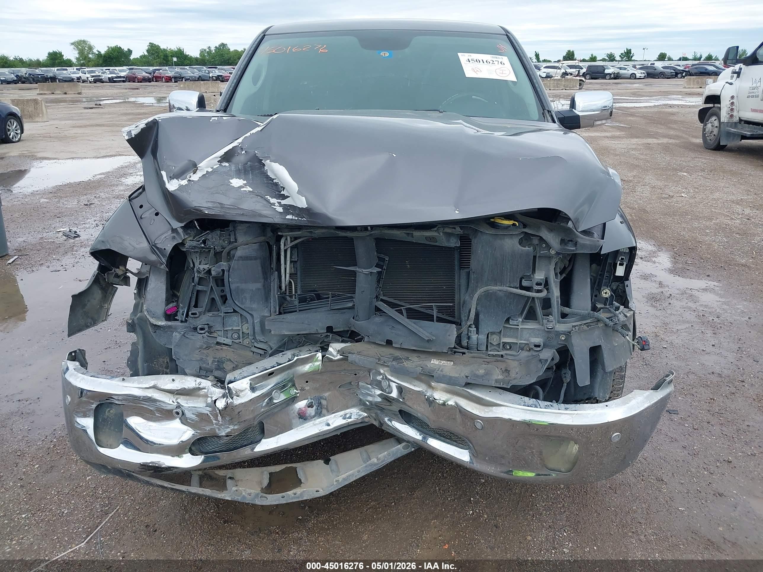 2015 Ram 1500 Laramie Gray vin: 1C6RR6NT3FS512682
