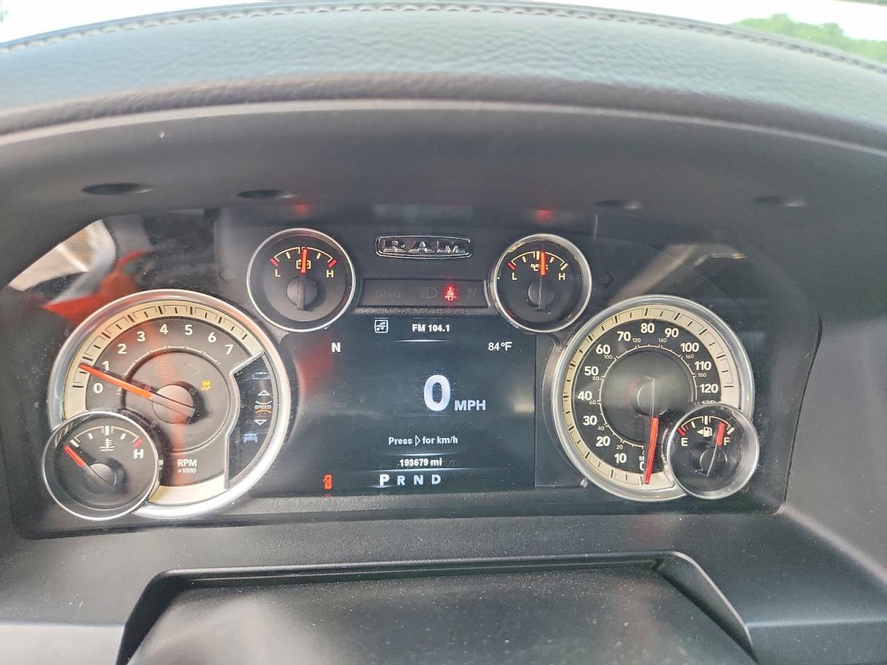 2014 Ram 1500 Laramie Серебряный vin: 1C6RR6NT5ES307007
