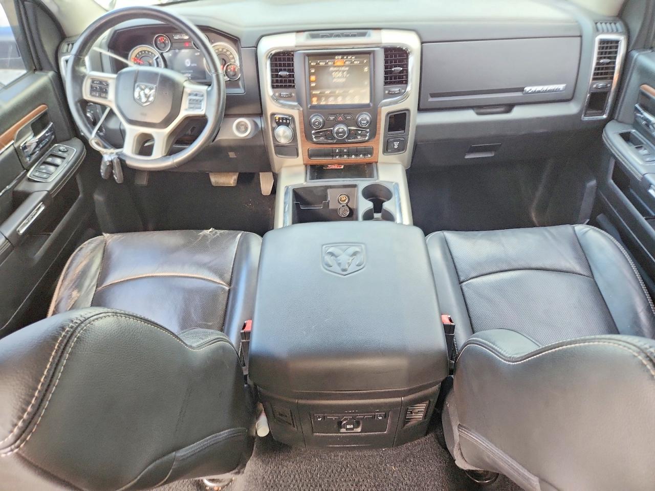 2014 Ram 1500 Laramie Серебряный vin: 1C6RR6NT5ES307007
