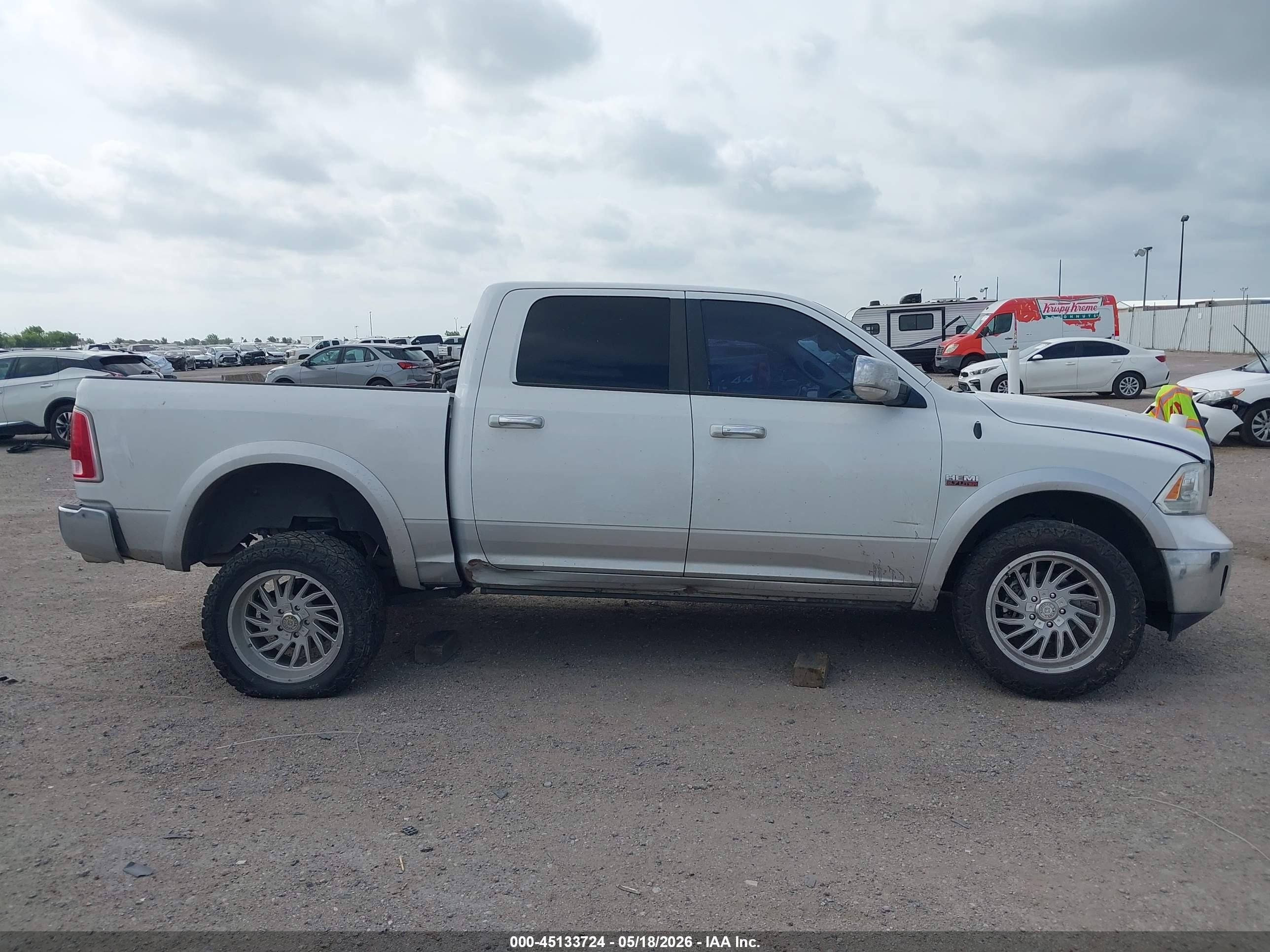 2014 Ram 1500 Laramie Белый vin: 1C6RR6NT6ES210270