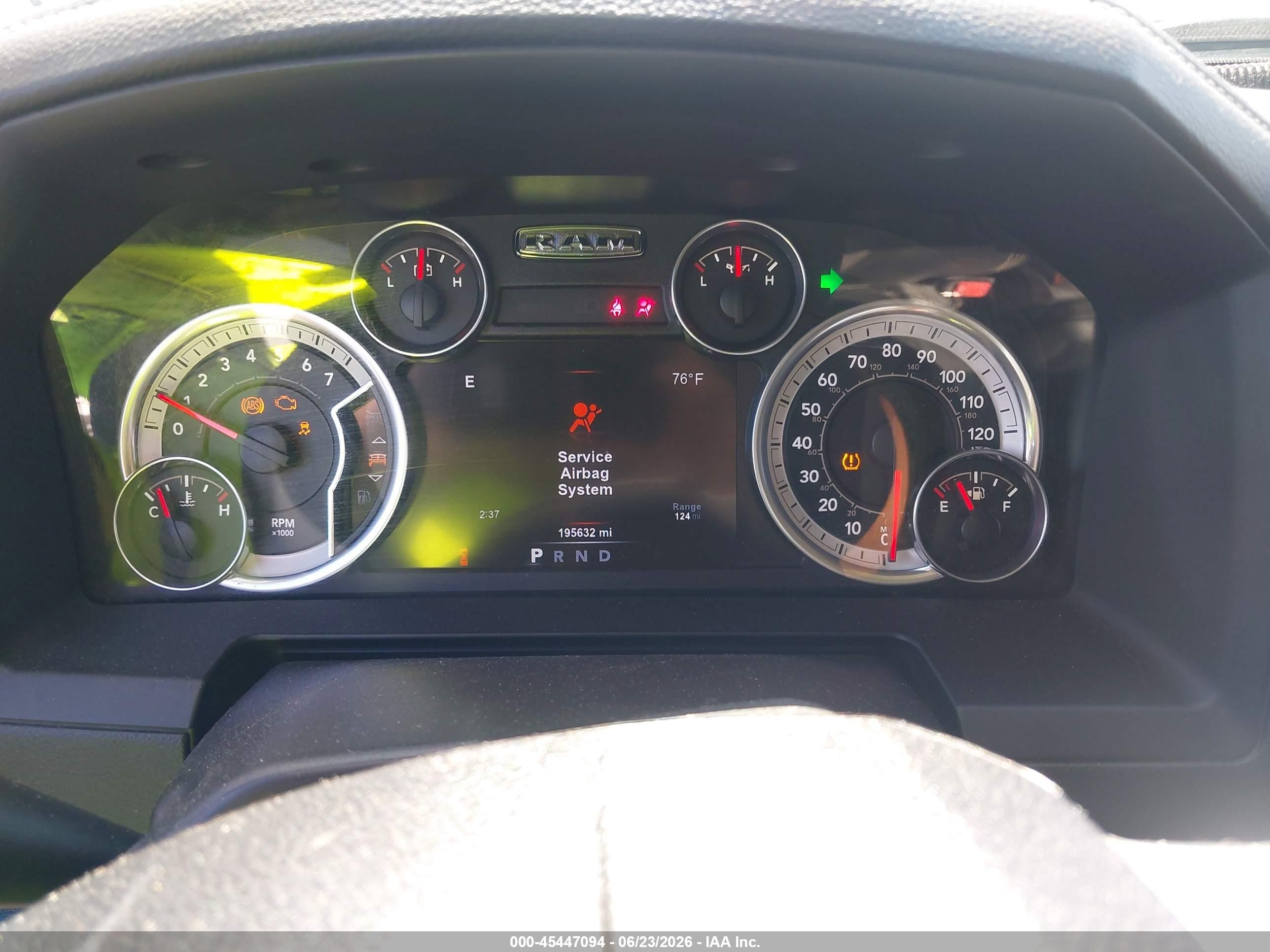 2015 Ram 1500 Laramie White vin: 1C6RR6NT6FS591524