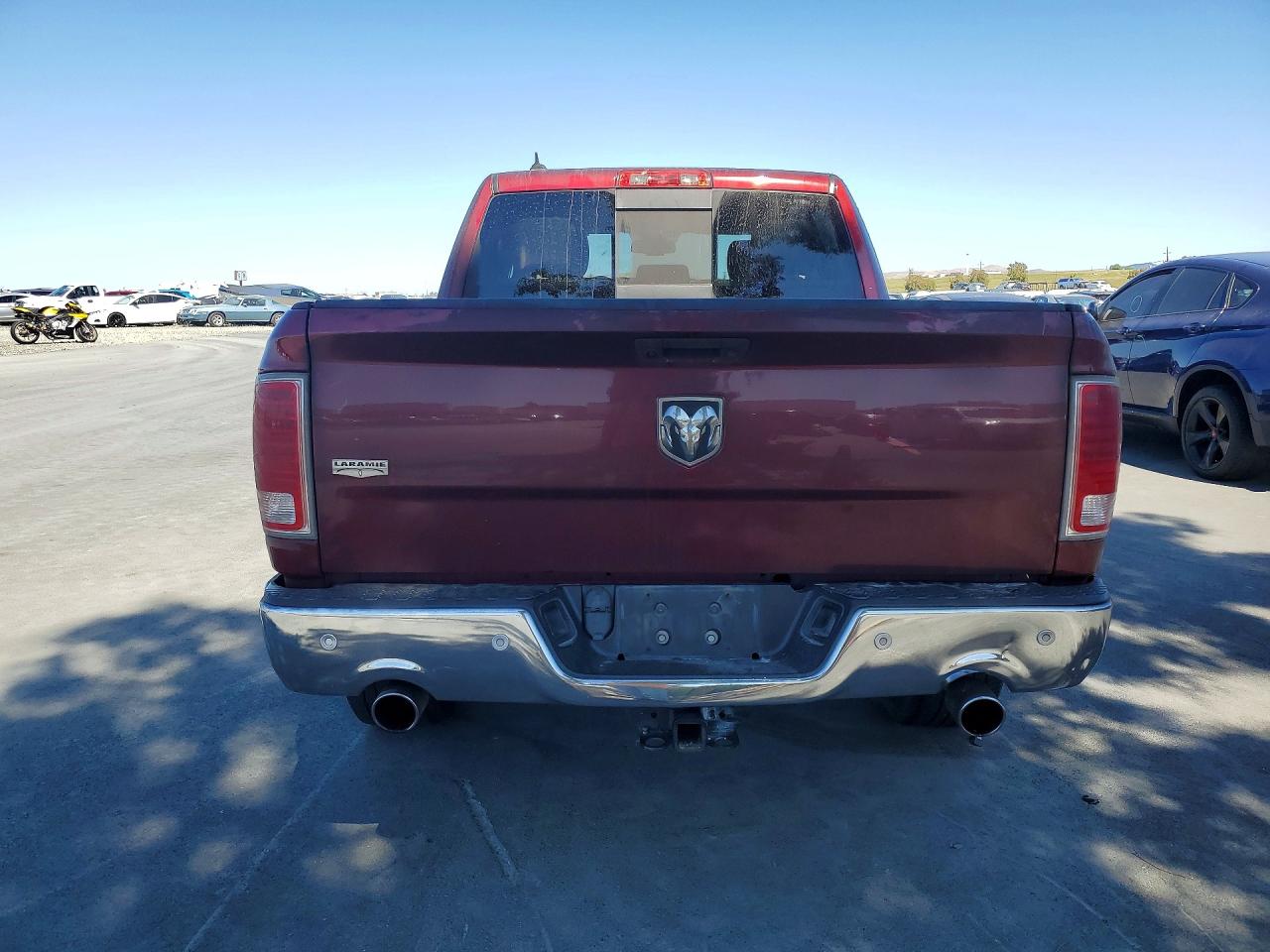 2018 Ram 1500 Laramie Burgundy vin: 1C6RR6NT7JS188550