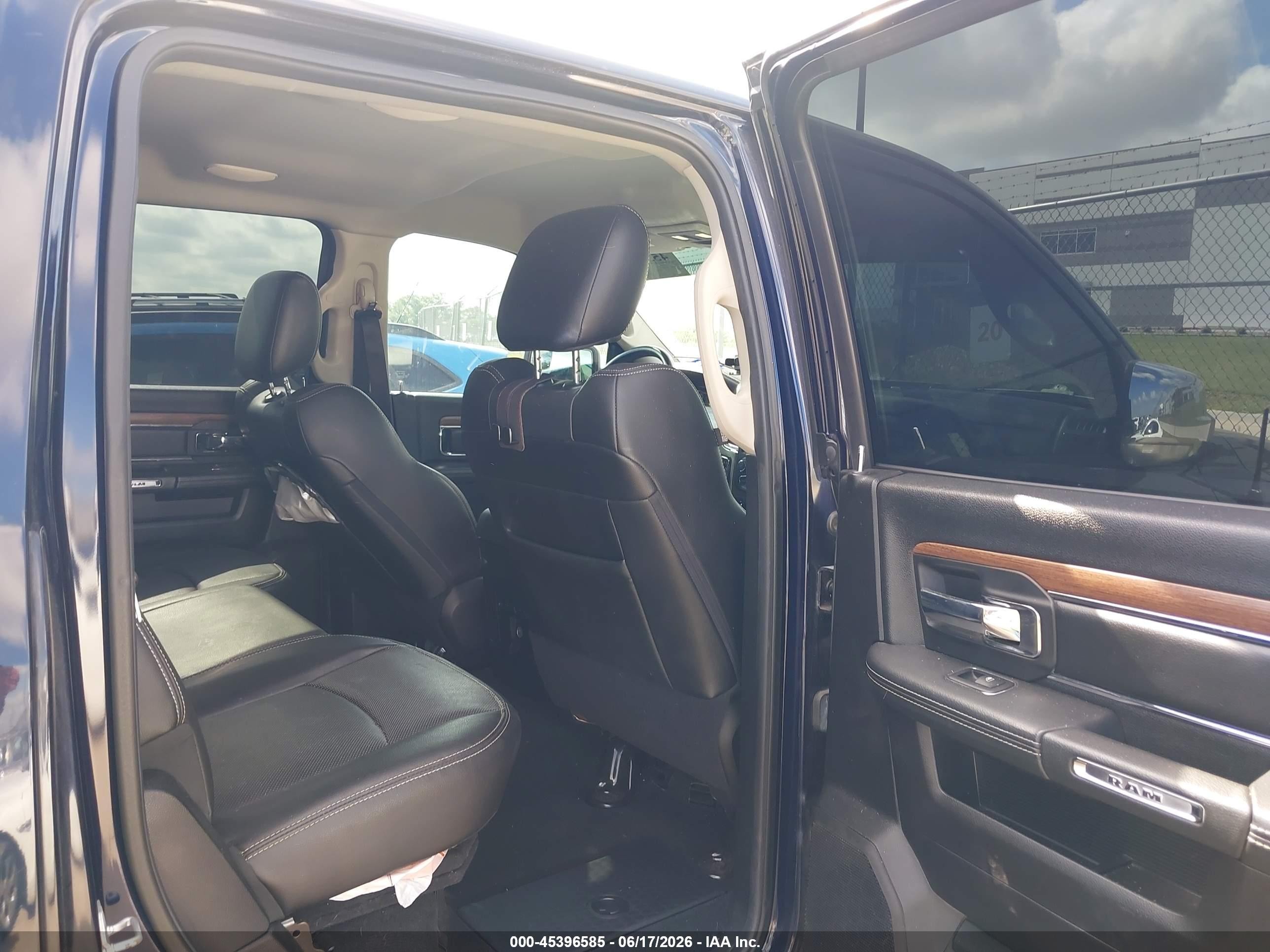 2014 Ram 1500 Laramie Blue vin: 1C6RR6NT9ES180424