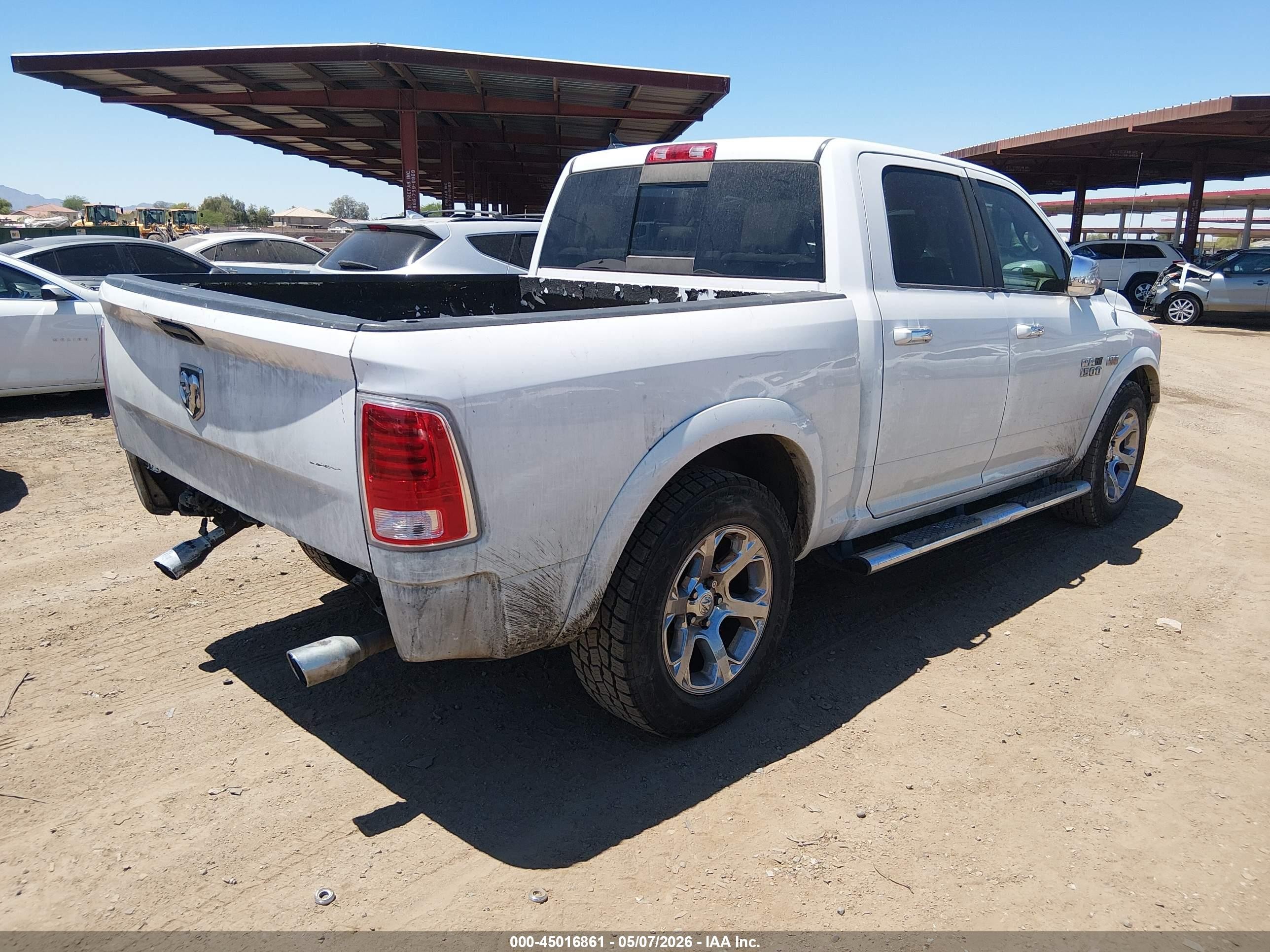 2013 Ram 1500 Laramie White vin: 1C6RR6NTXDS707207