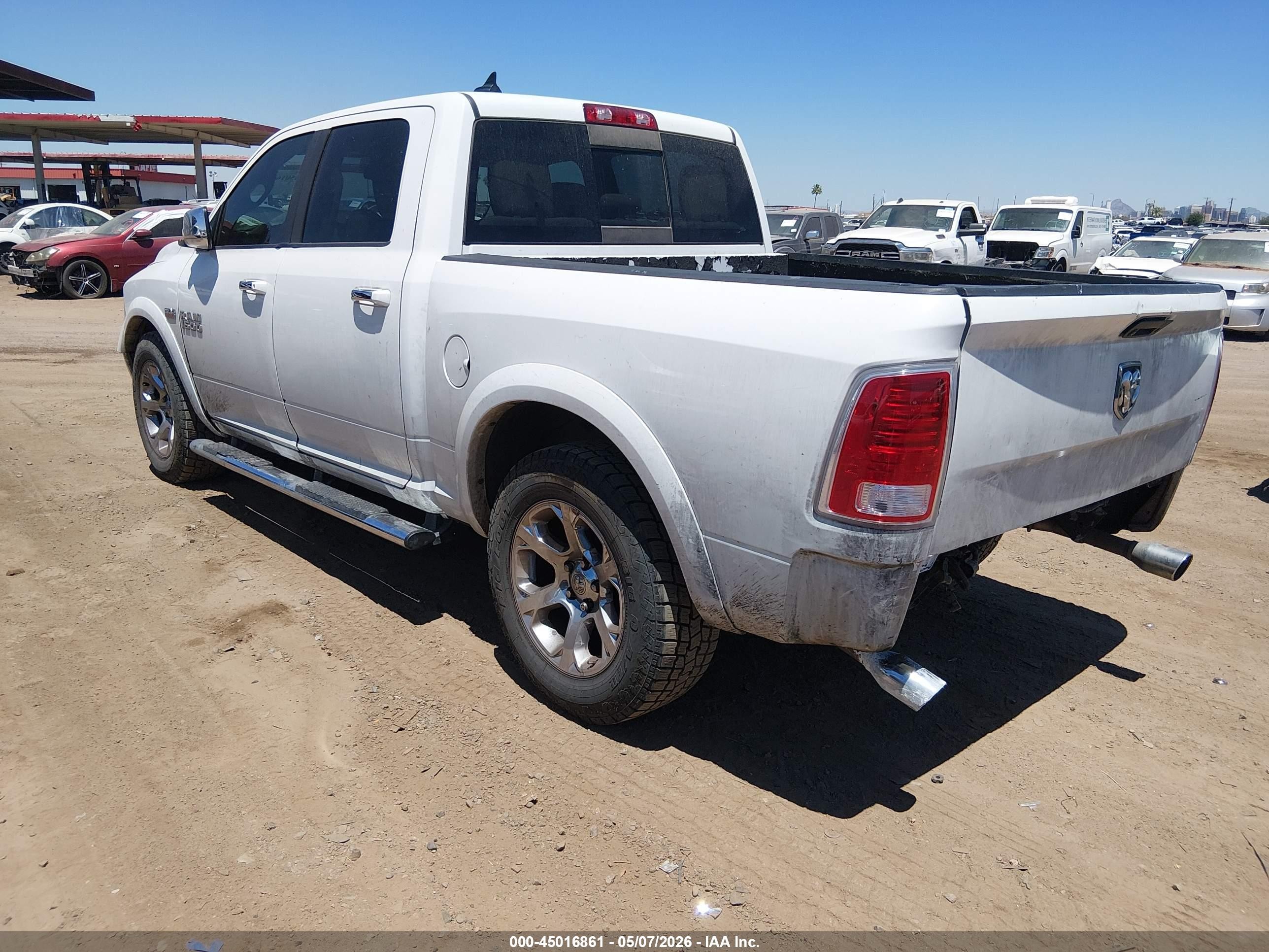 2013 Ram 1500 Laramie White vin: 1C6RR6NTXDS707207