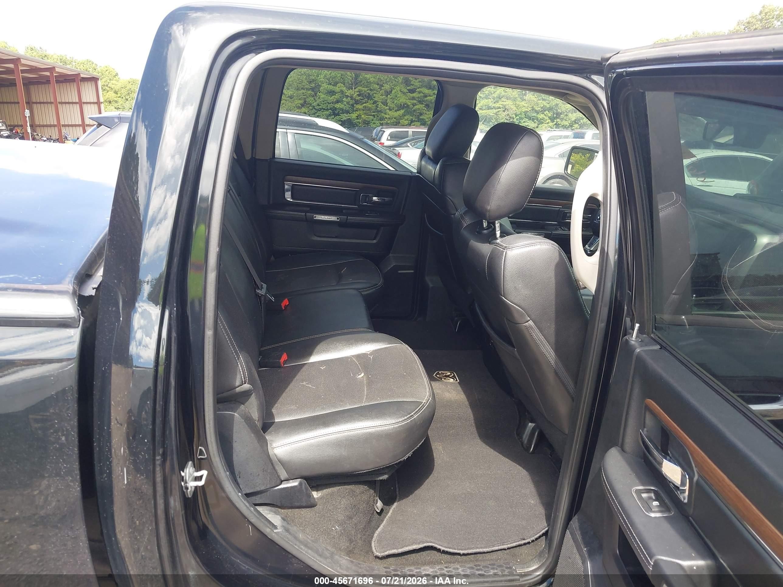 2015 Ram 1500 Laramie Black vin: 1C6RR6NTXFS669321
