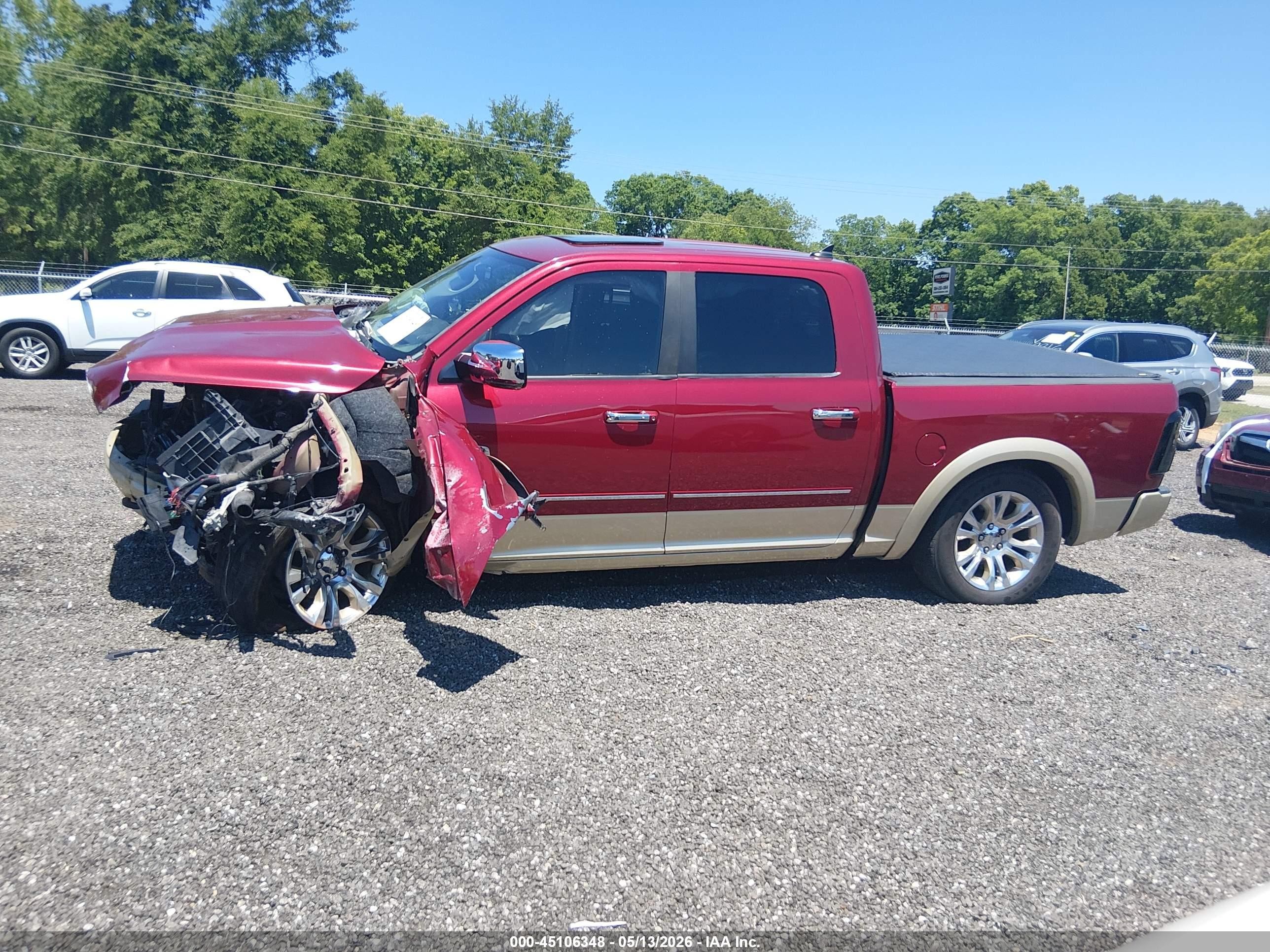 2015 Ram 1500 Laramie Longhorn Red vin: 1C6RR6PM1FS623348