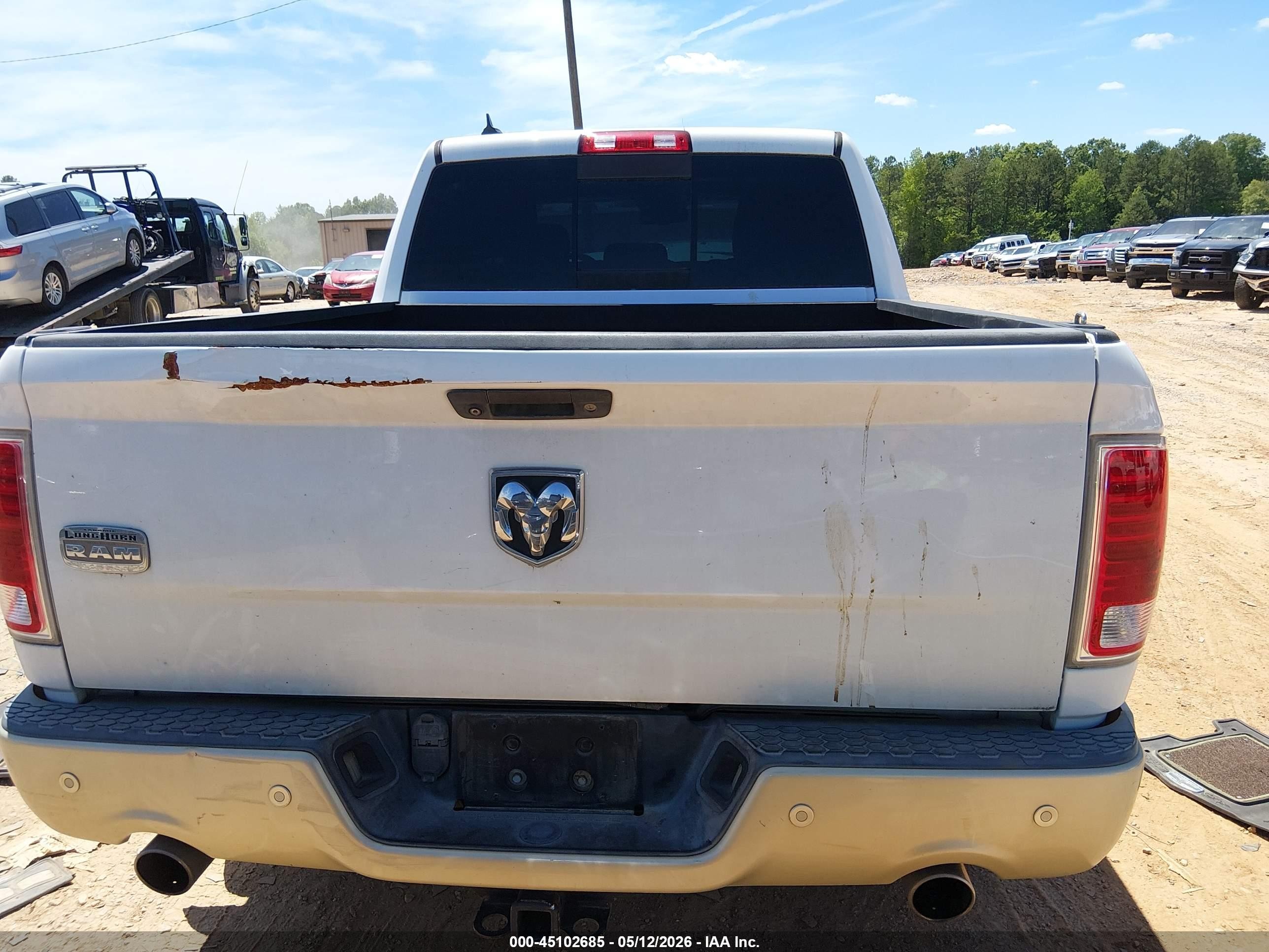 2015 Ram 1500 Laramie Longhorn White vin: 1C6RR6PM7FS523514