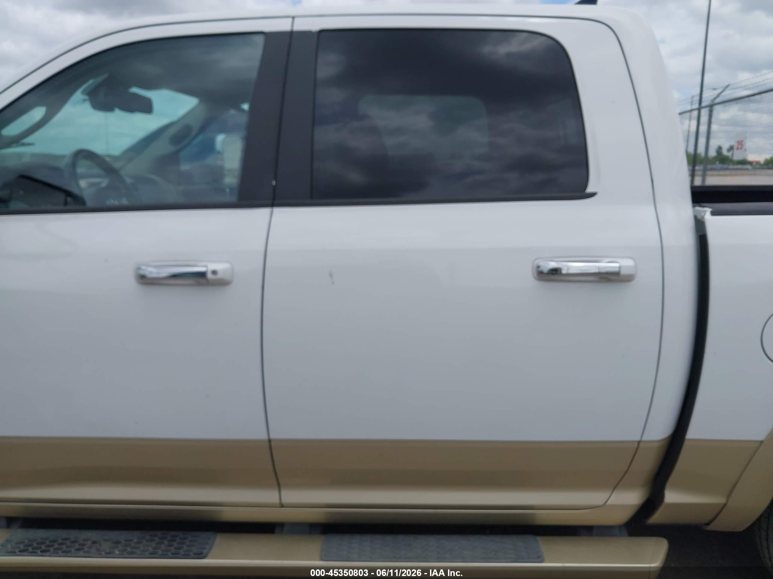 2014 Ram 1500 Longhorn White vin: 1C6RR6PT0ES184312
