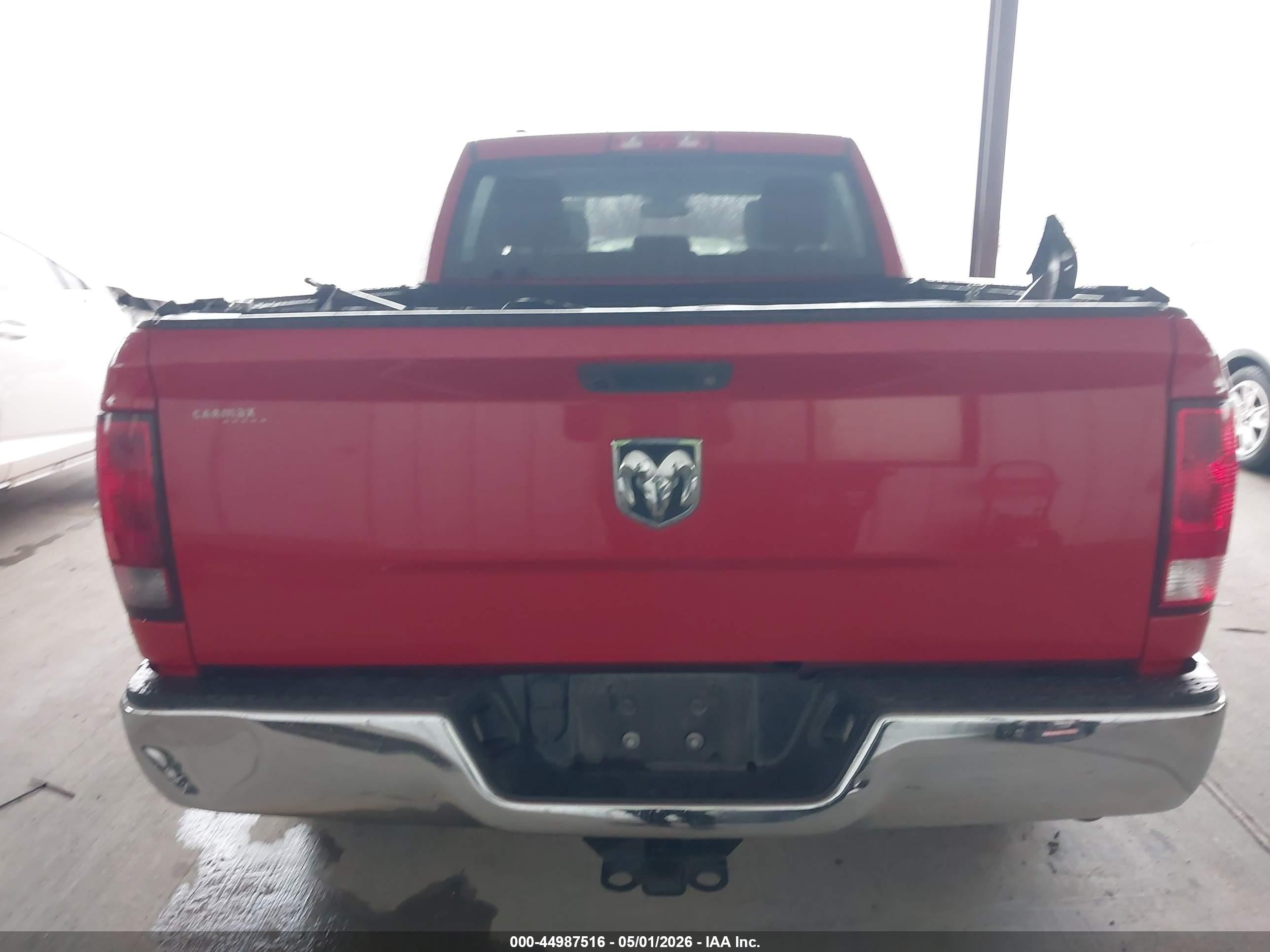 2018 Ram 1500 Tradesman  4x2 6'4 Box Красный vin: 1C6RR6STXJS296603