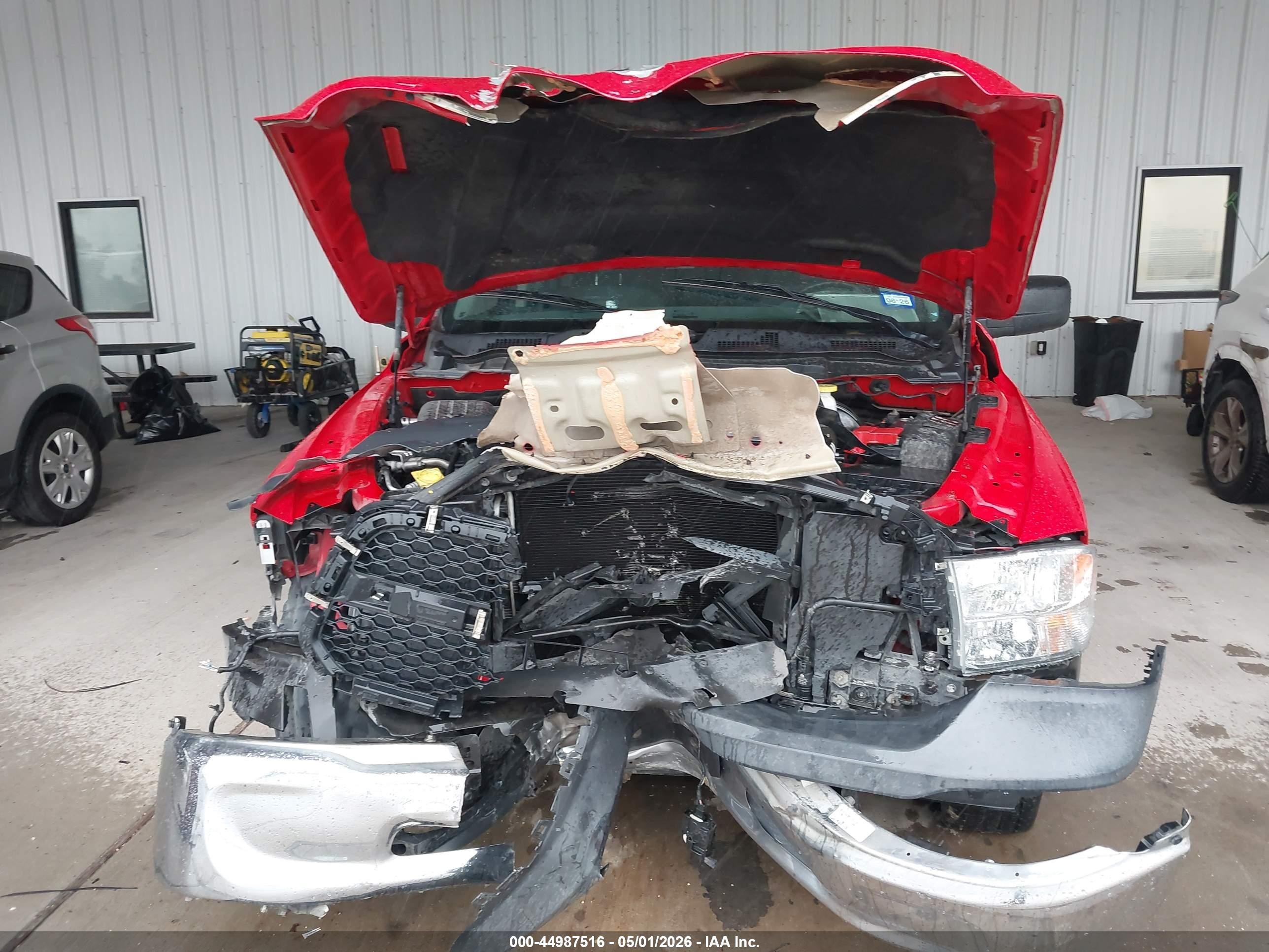 2018 Ram 1500 Tradesman  4x2 6'4 Box Красный vin: 1C6RR6STXJS296603