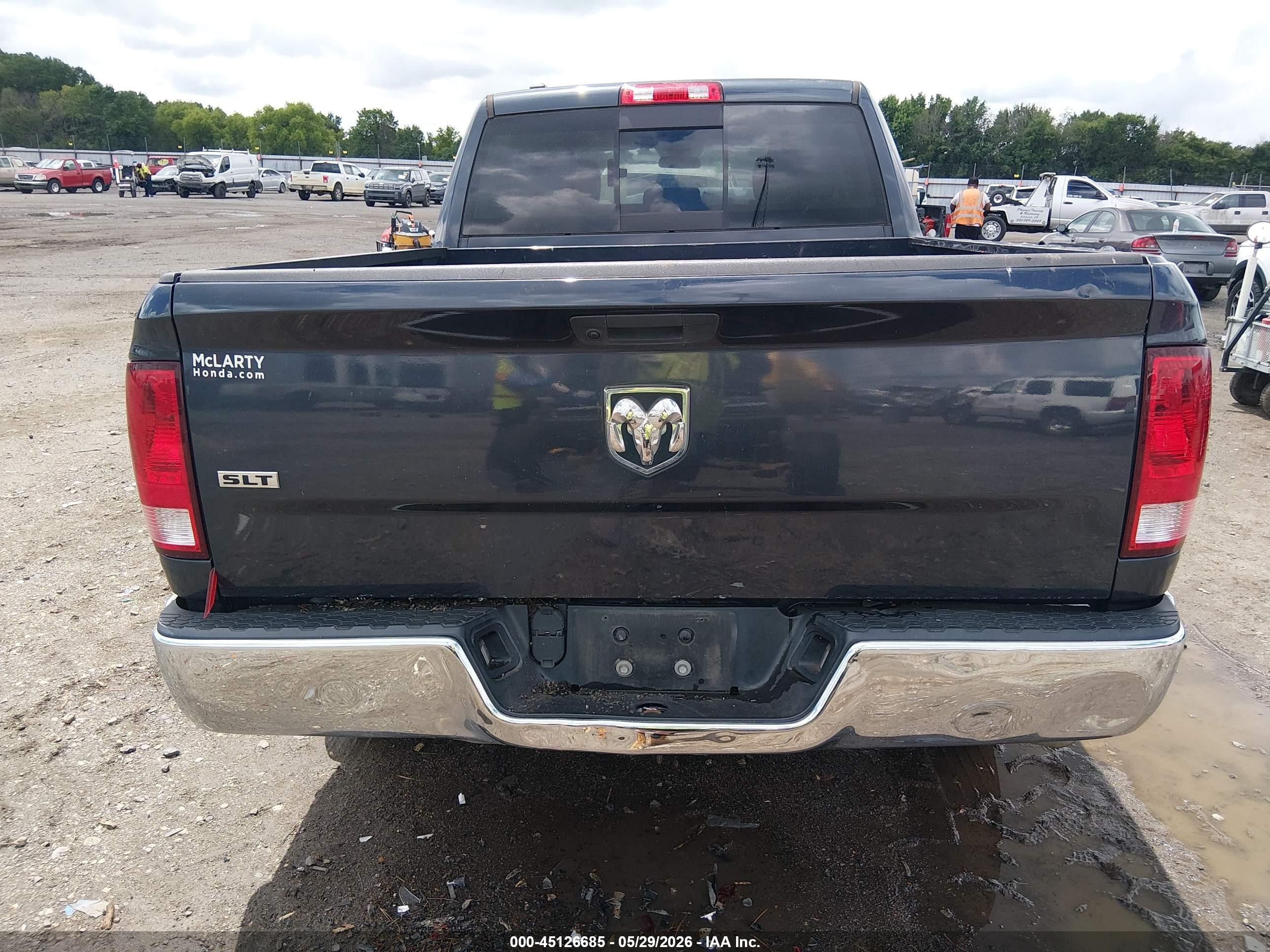 2020 Ram 1500 Classic Slt  4x2 6'4 Box Gray vin: 1C6RR6TT2LS102051