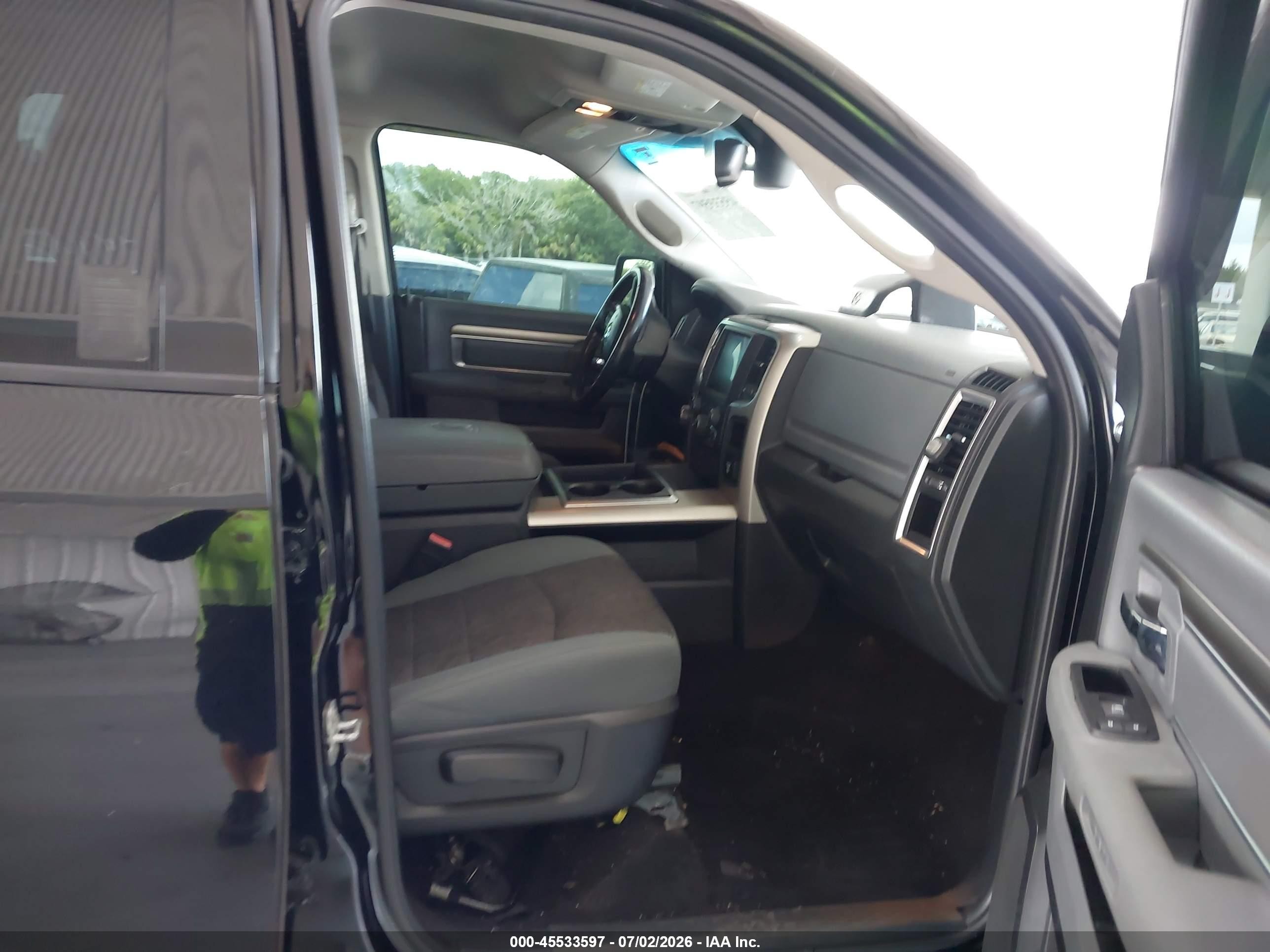 2015 Ram 1500 Big Horn Черный vin: 1C6RR6TT5FS530166