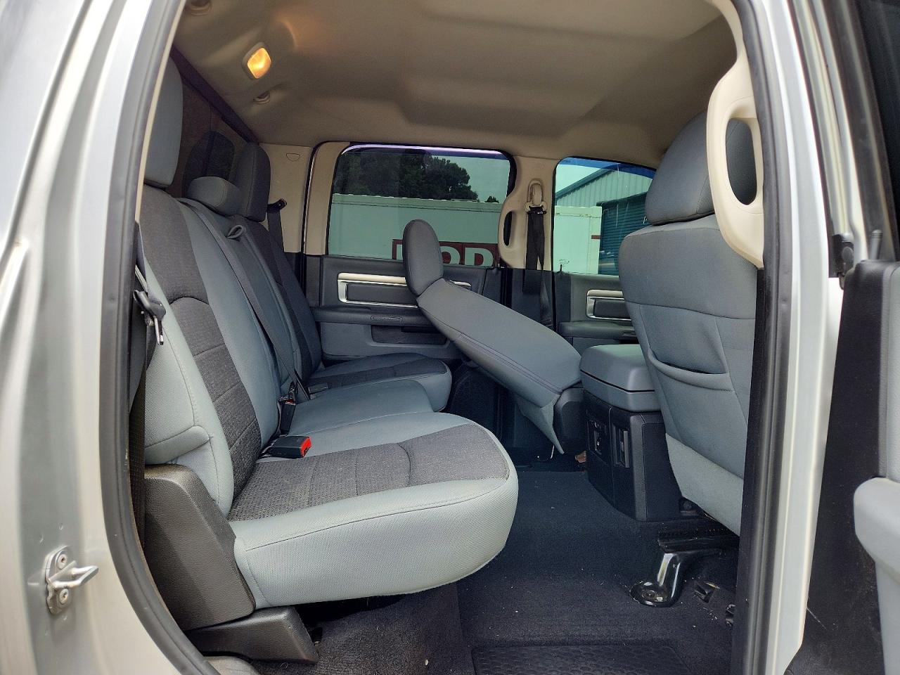 2013 Ram 1500 Slt Серебряный vin: 1C6RR6TT6DS665704
