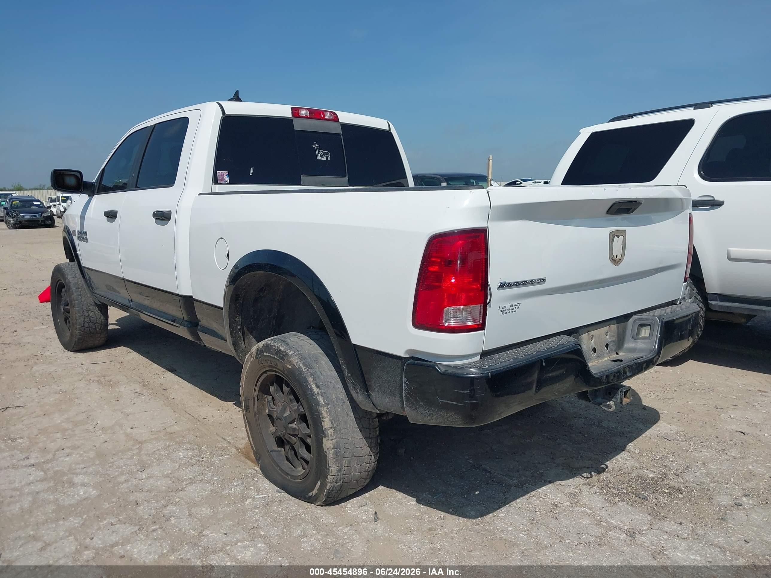 2014 Ram 1500 Outdoorsman White vin: 1C6RR6TT7ES172549
