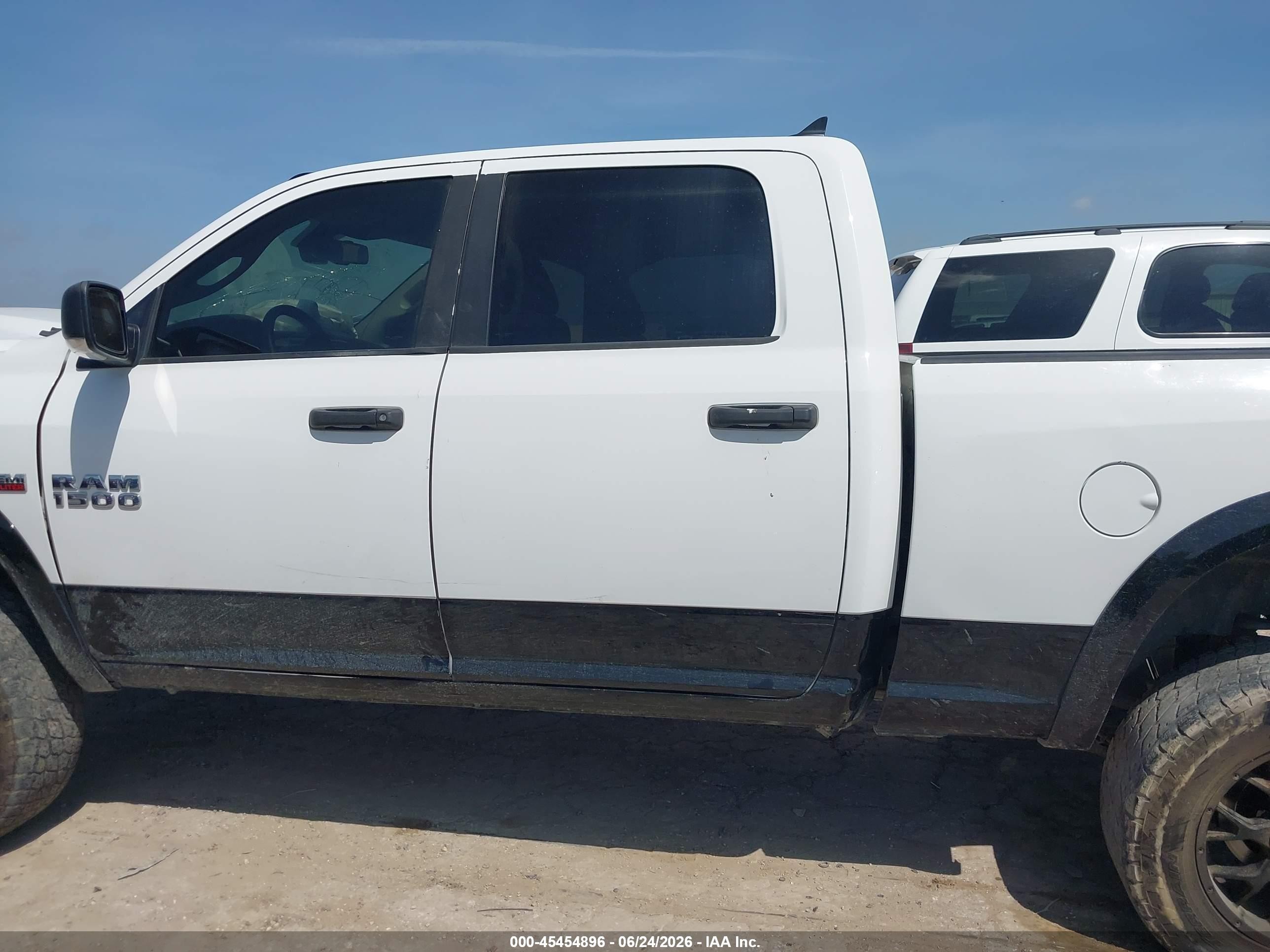 2014 Ram 1500 Outdoorsman White vin: 1C6RR6TT7ES172549
