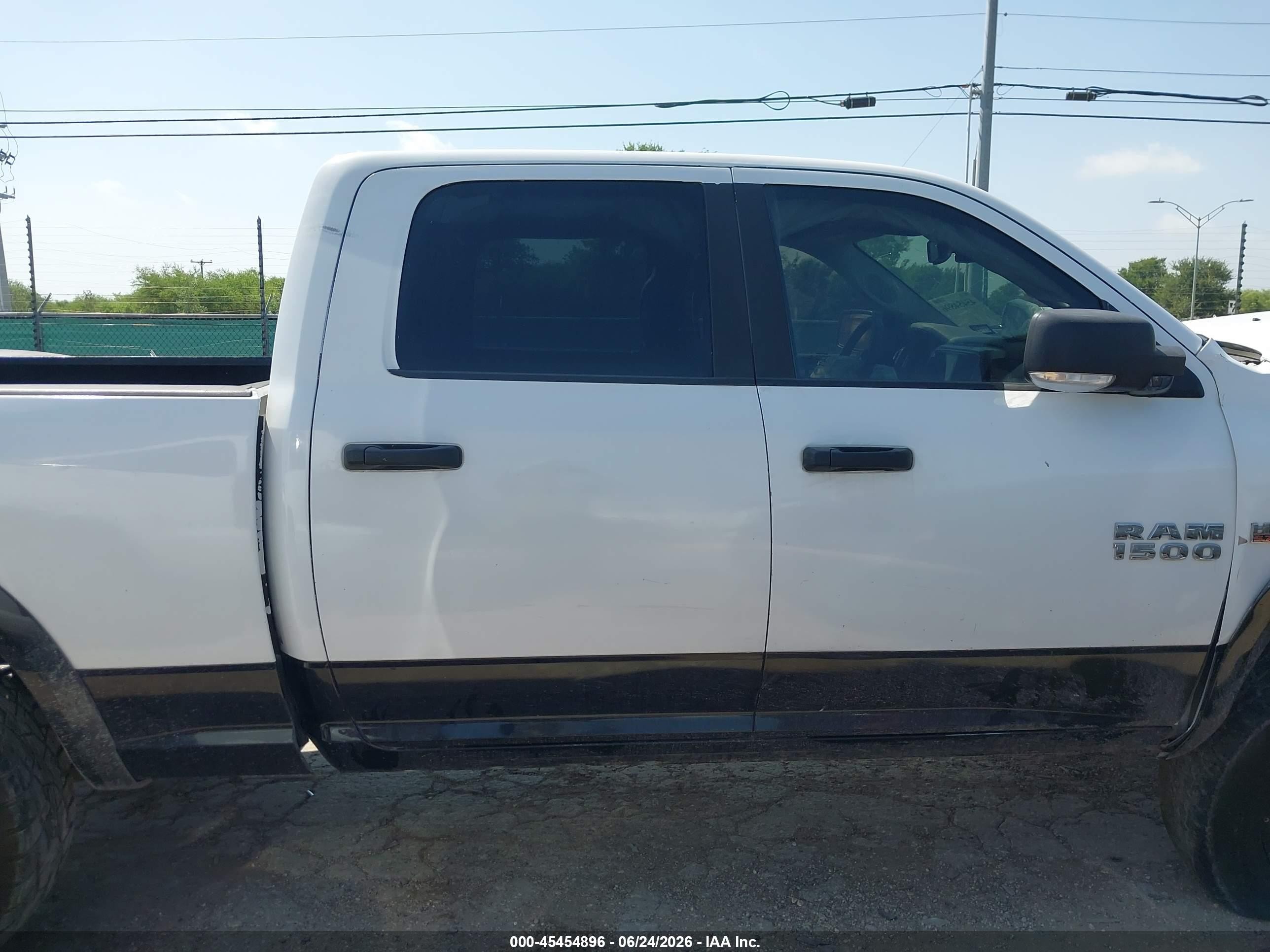 2014 Ram 1500 Outdoorsman White vin: 1C6RR6TT7ES172549