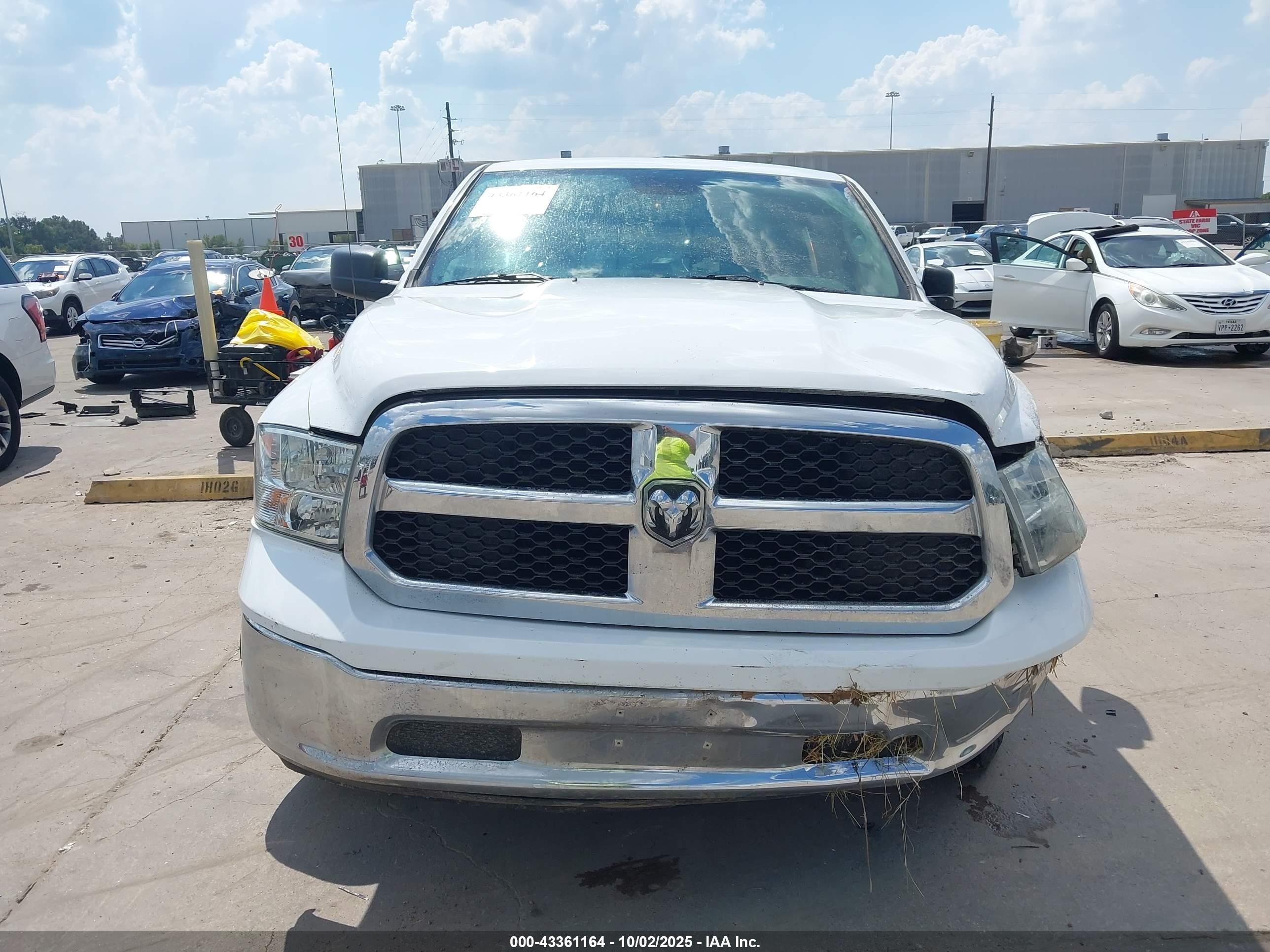 2020 Ram 1500 Classic Slt  4x2 6'4 Box White vin: 1C6RR6TT8LS100367