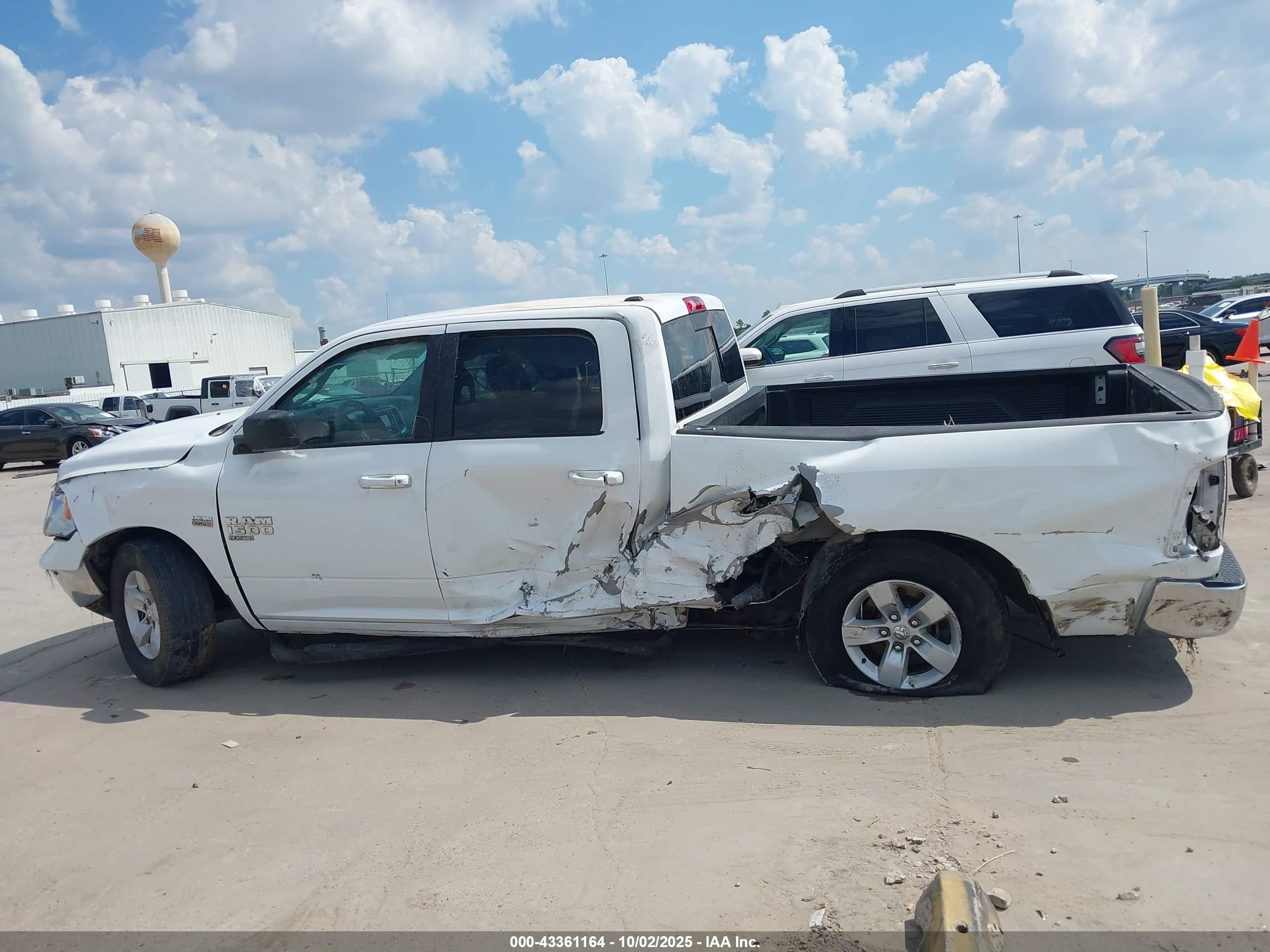 2020 Ram 1500 Classic Slt  4x2 6'4 Box White vin: 1C6RR6TT8LS100367