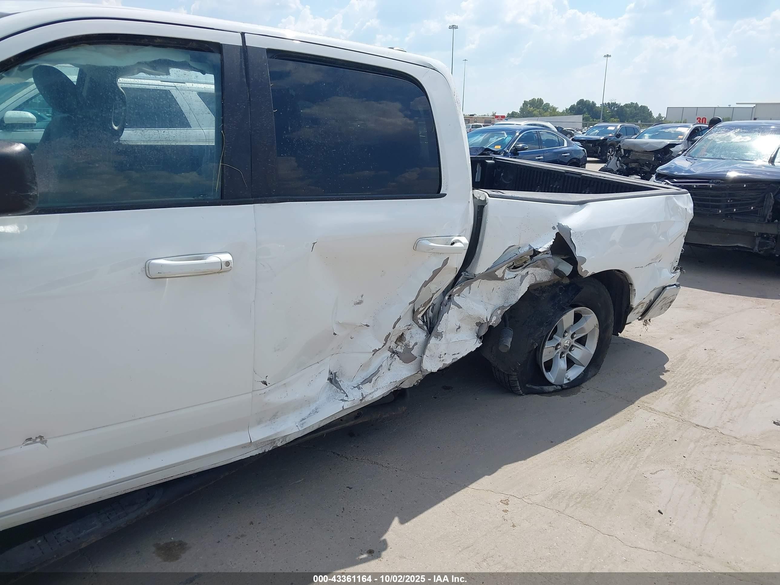2020 Ram 1500 Classic Slt  4x2 6'4 Box White vin: 1C6RR6TT8LS100367